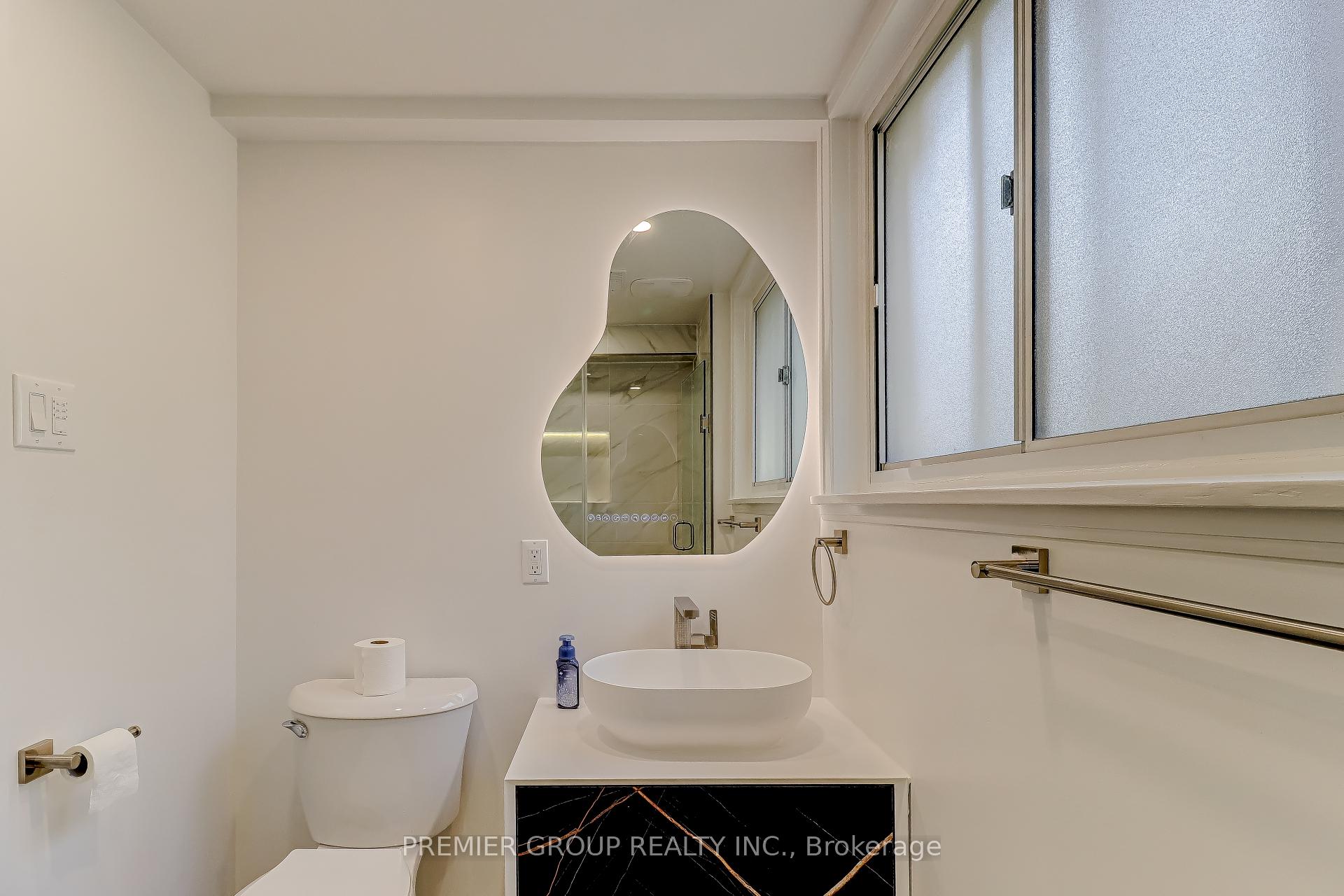 Photo 32 of 83 Larkfield Drive, North York, Banbury-Don Mills — HOMEH