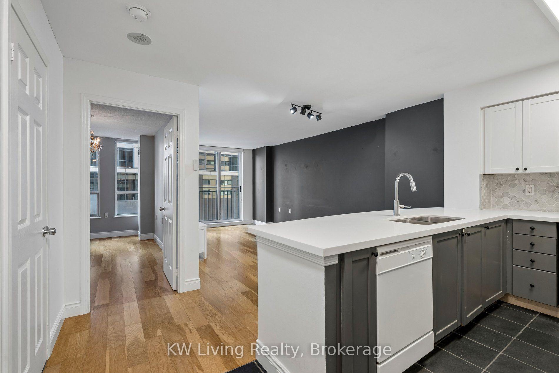 Photo 10 of Unit 707, 388 Bloor Street E, Toronto, Rosedale-Moore Park — HOMEH