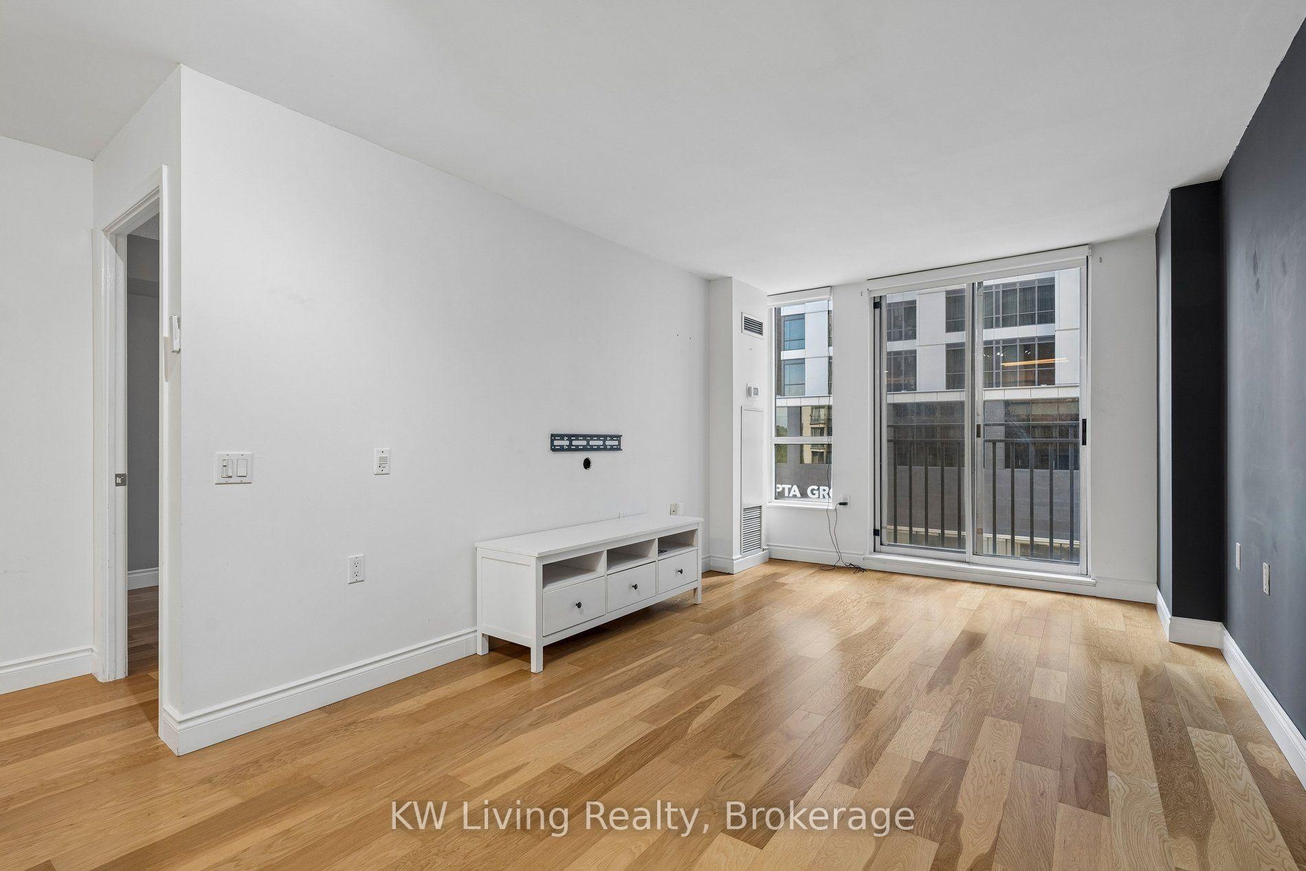 Photo 13 of Unit 707, 388 Bloor Street E, Toronto, Rosedale-Moore Park — HOMEH