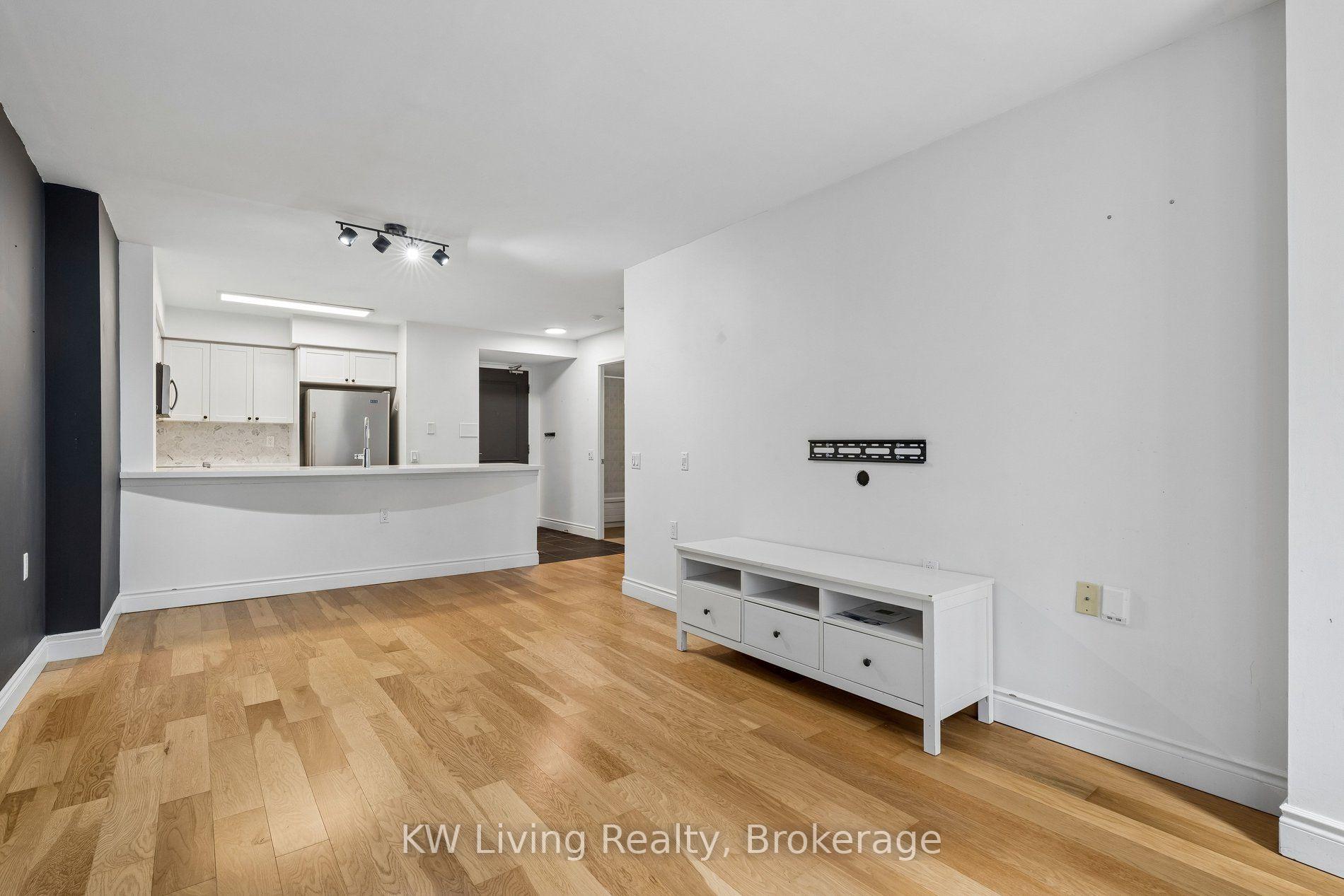 Photo 15 of Unit 707, 388 Bloor Street E, Toronto, Rosedale-Moore Park — HOMEH
