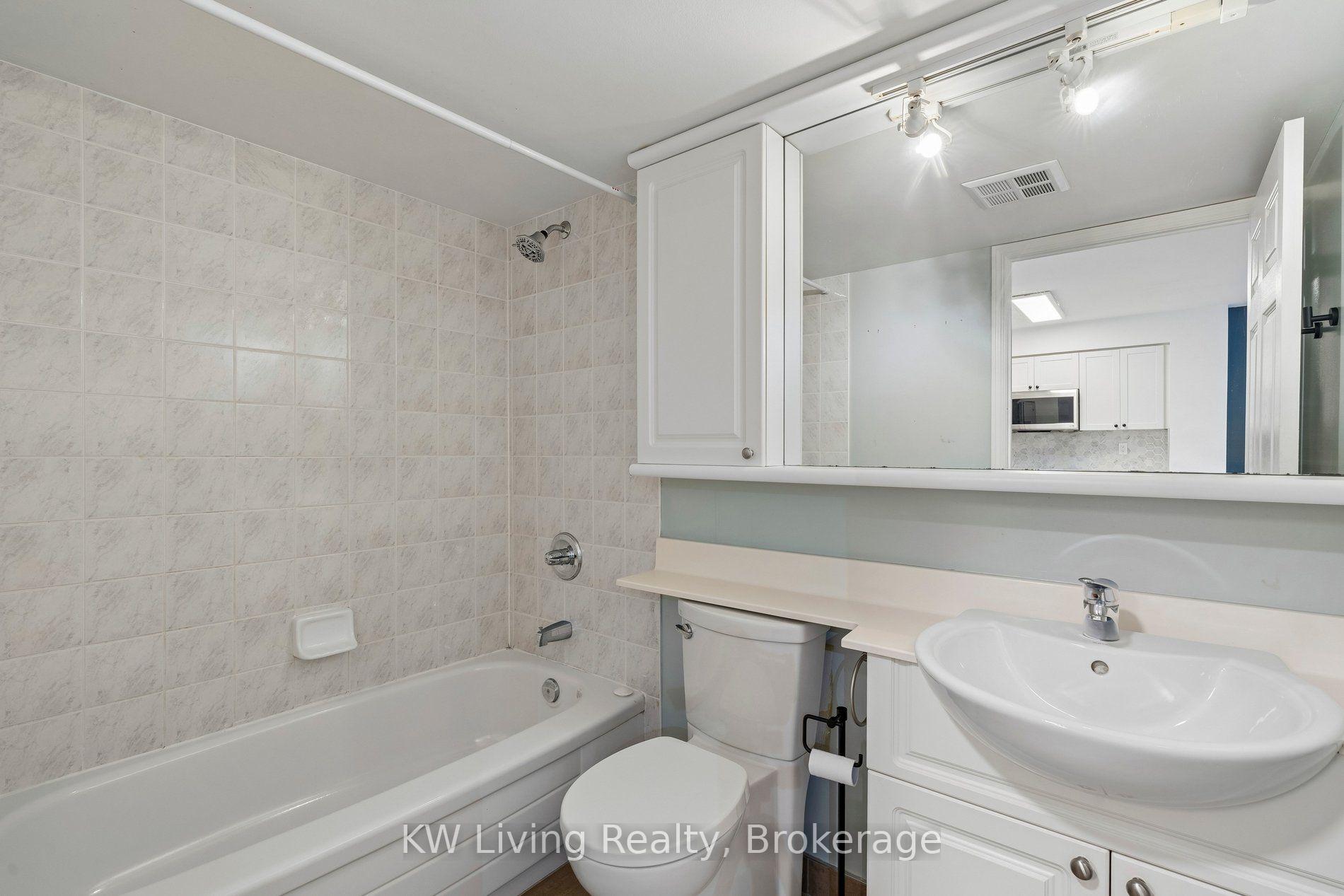 Photo 21 of Unit 707, 388 Bloor Street E, Toronto, Rosedale-Moore Park — HOMEH