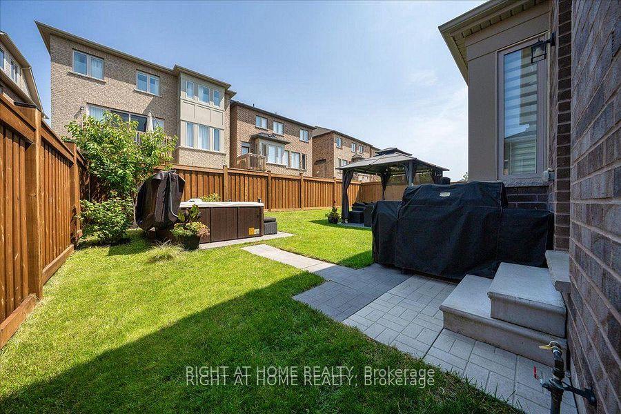 Photo 20 of 75 Watershed Gate, East Gwillimbury, Queensville — HOMEH