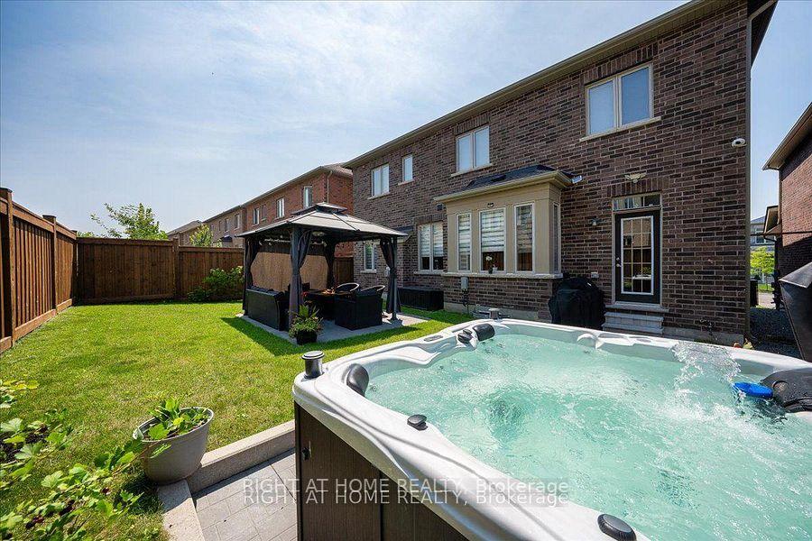 Photo 21 of 75 Watershed Gate, East Gwillimbury, Queensville — HOMEH