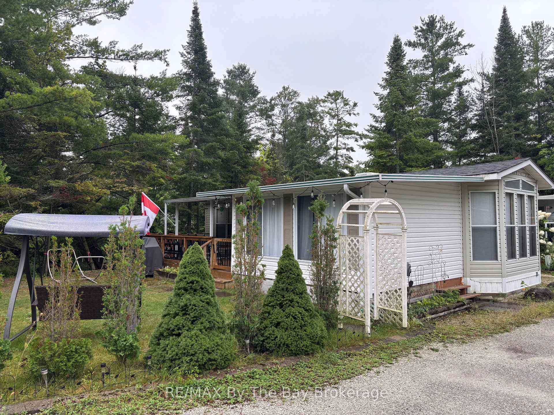 Photo 6 of Unit 168, 85 Theme Park Drive, Wasaga Beach — HOMEH
