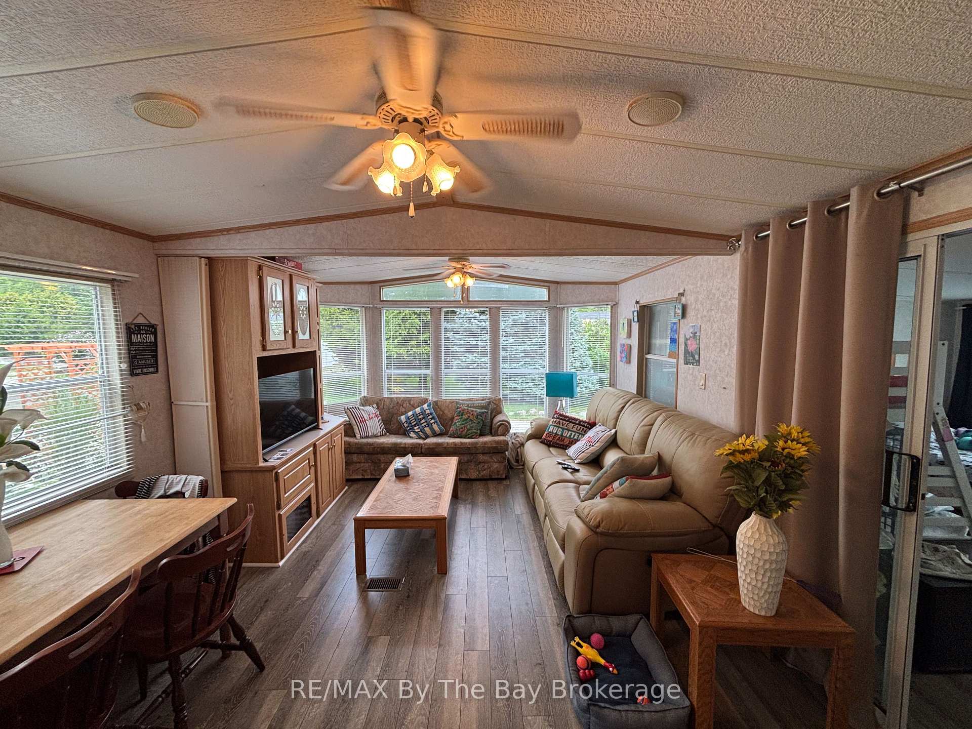 Photo 13 of Unit 168, 85 Theme Park Drive, Wasaga Beach — HOMEH