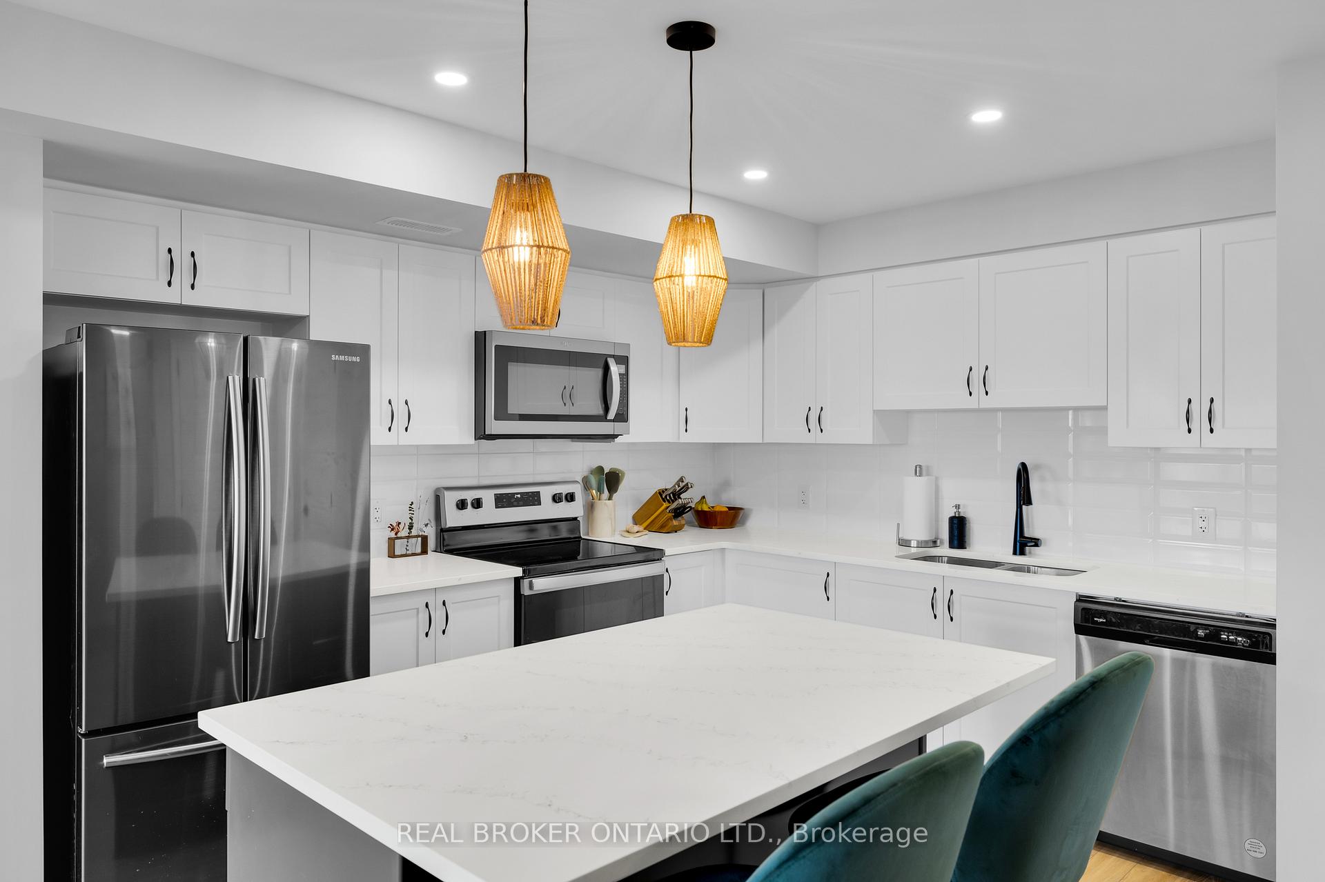 Photo 9 of 405 Pilot Private, Ottawa, Kanata - Emerald Meadows/Trailwest — HOMEH