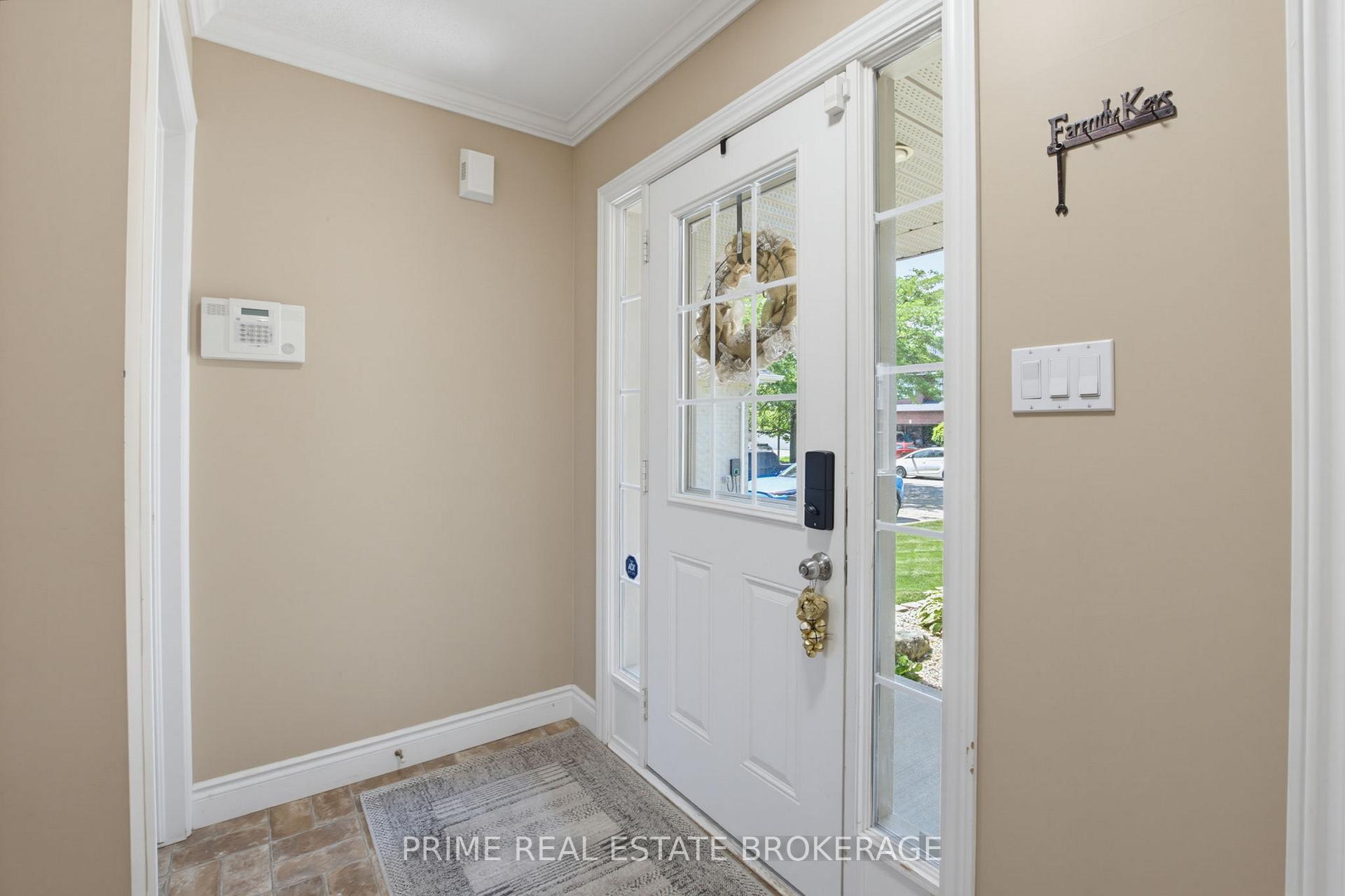 Photo 4 of 3 Watson Crescent, Central Elgin, Rural Central Elgin — HOMEH