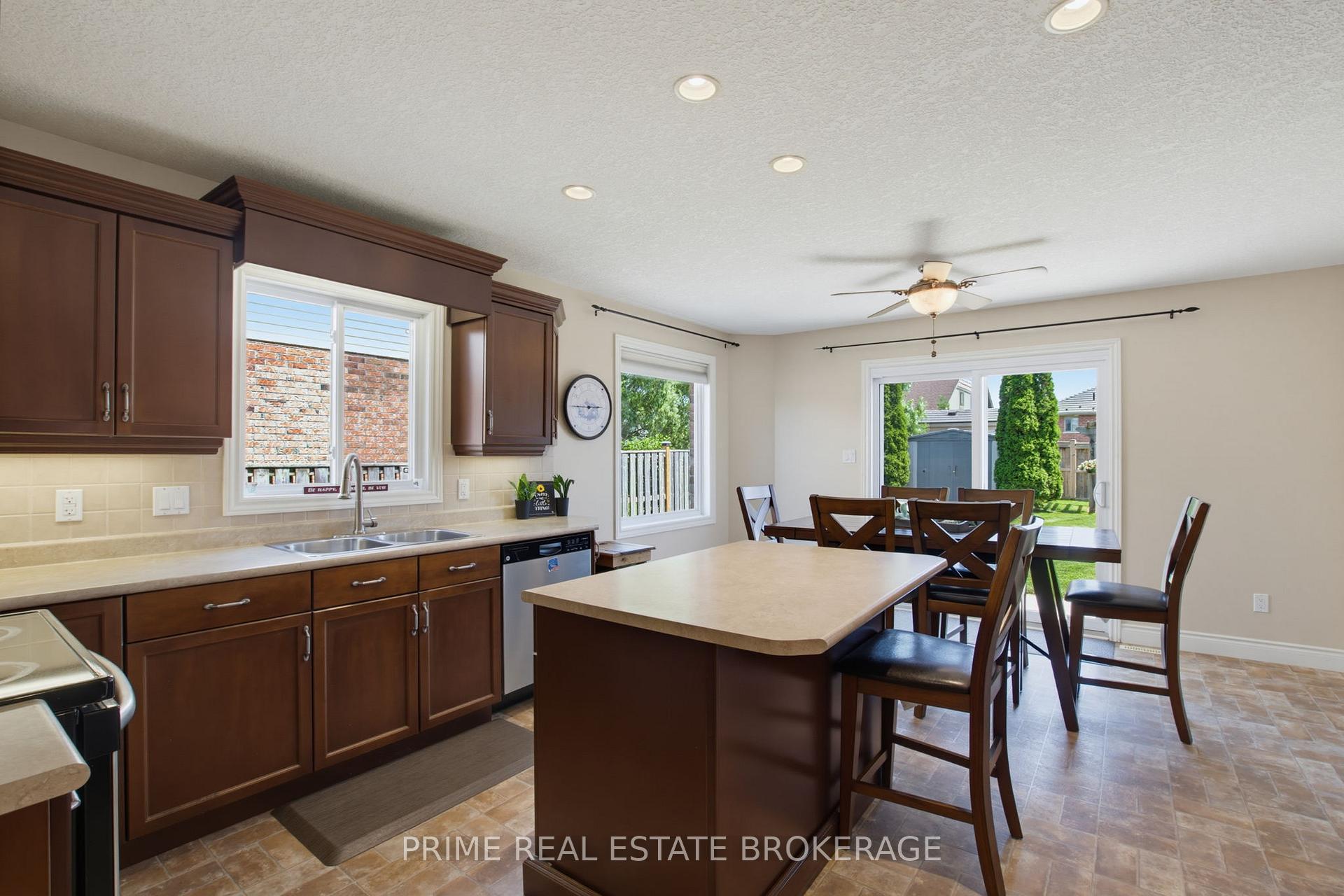 Photo 5 of 3 Watson Crescent, Central Elgin, Rural Central Elgin — HOMEH