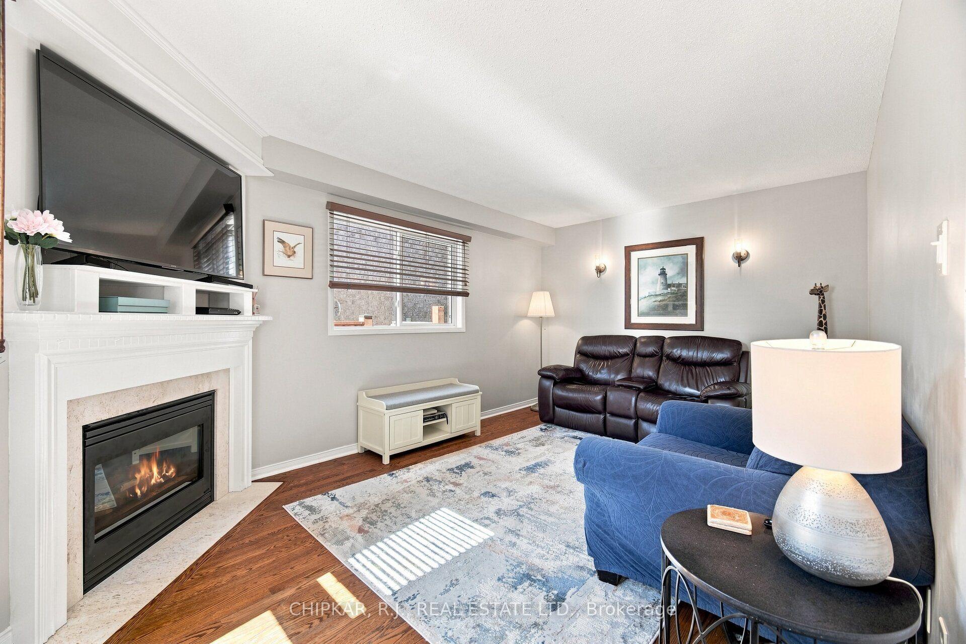 Photo 16 of 41 Chester Crescent, Halton Hills, Georgetown — HOMEH