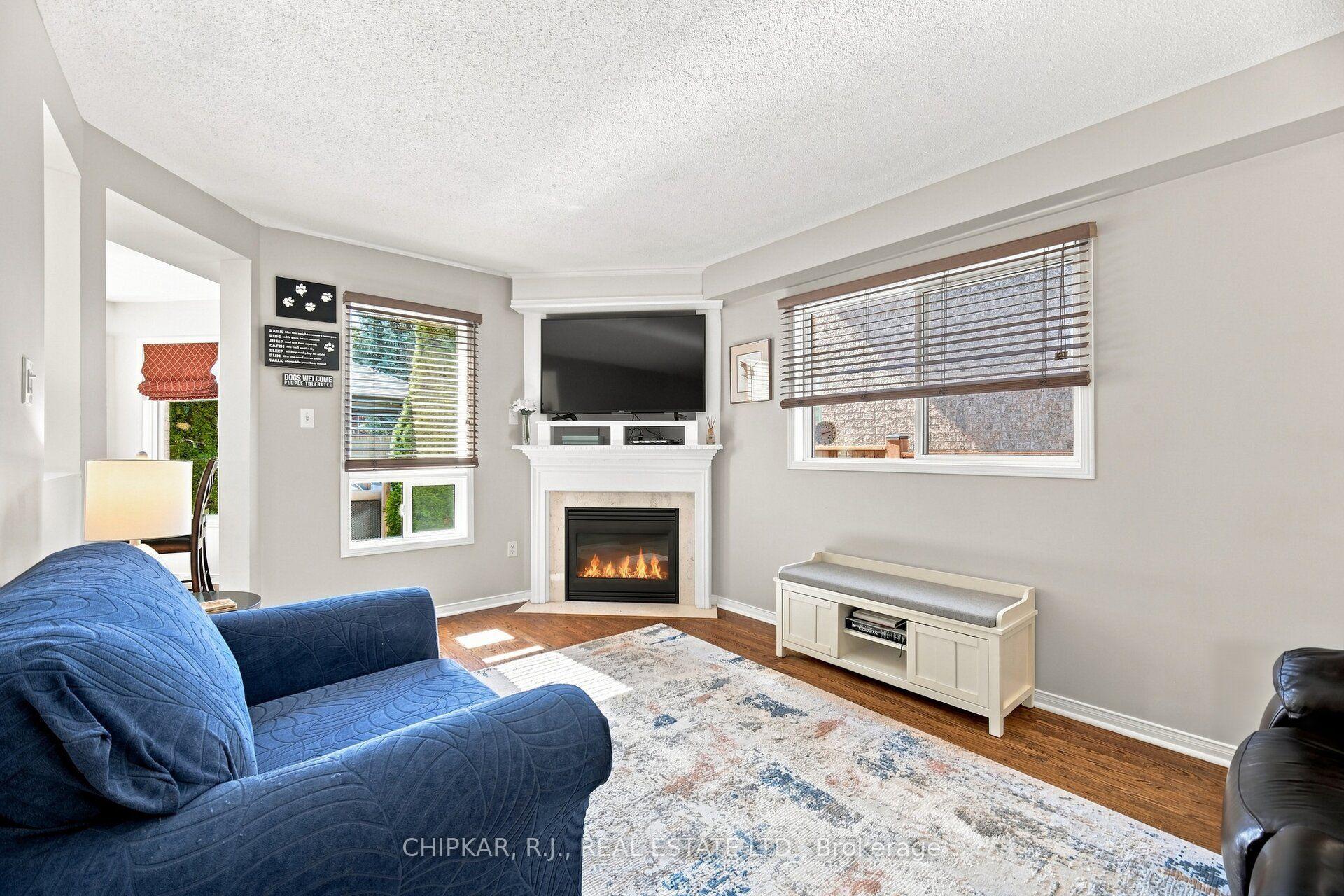 Photo 17 of 41 Chester Crescent, Halton Hills, Georgetown — HOMEH