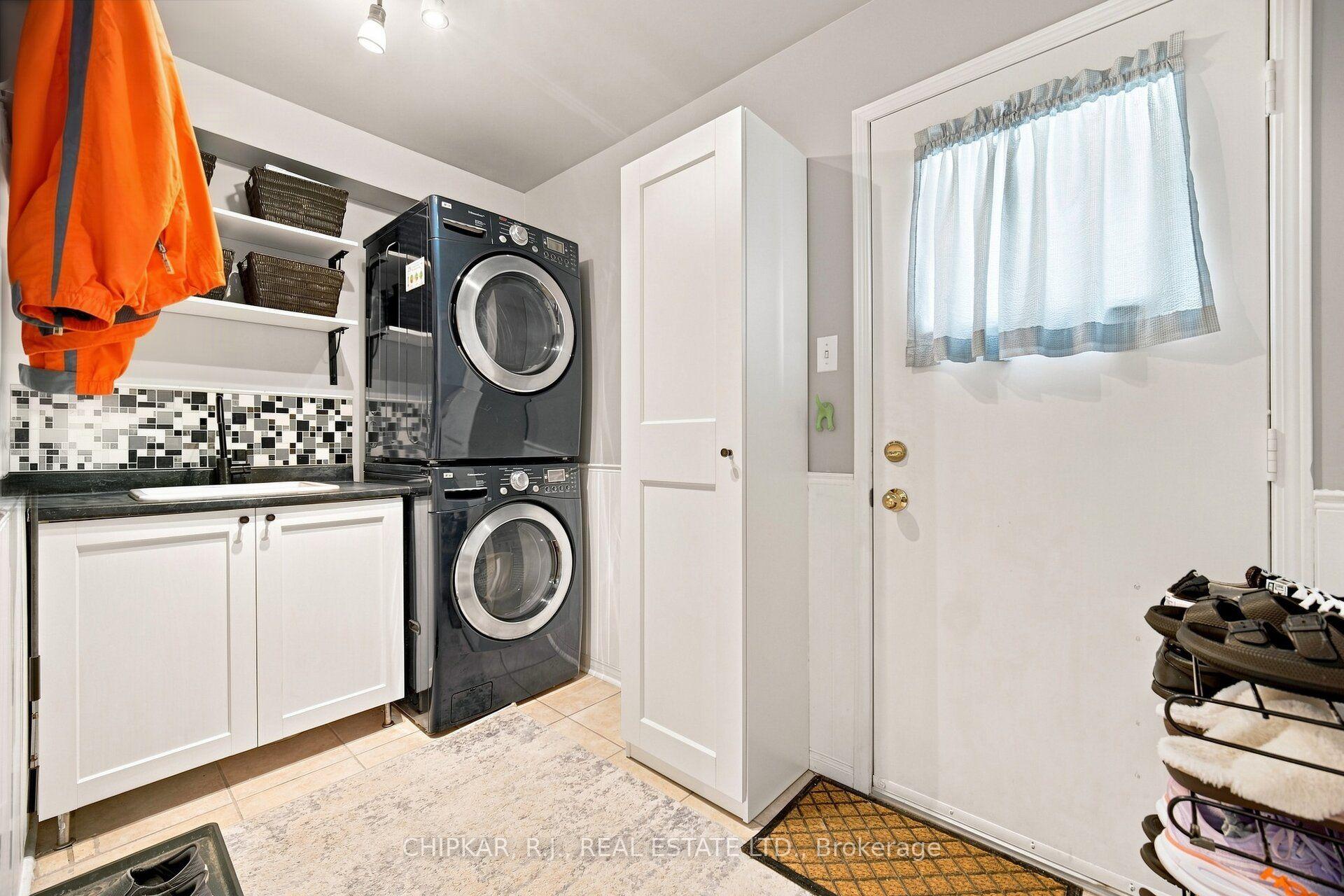 Photo 18 of 41 Chester Crescent, Halton Hills, Georgetown — HOMEH