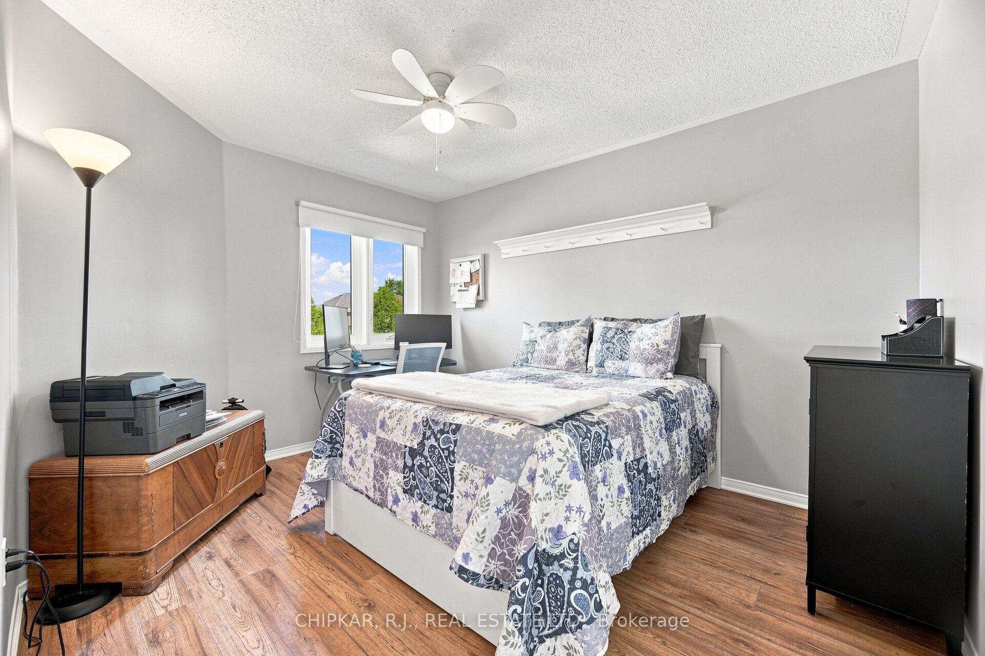 Photo 26 of 41 Chester Crescent, Halton Hills, Georgetown — HOMEH
