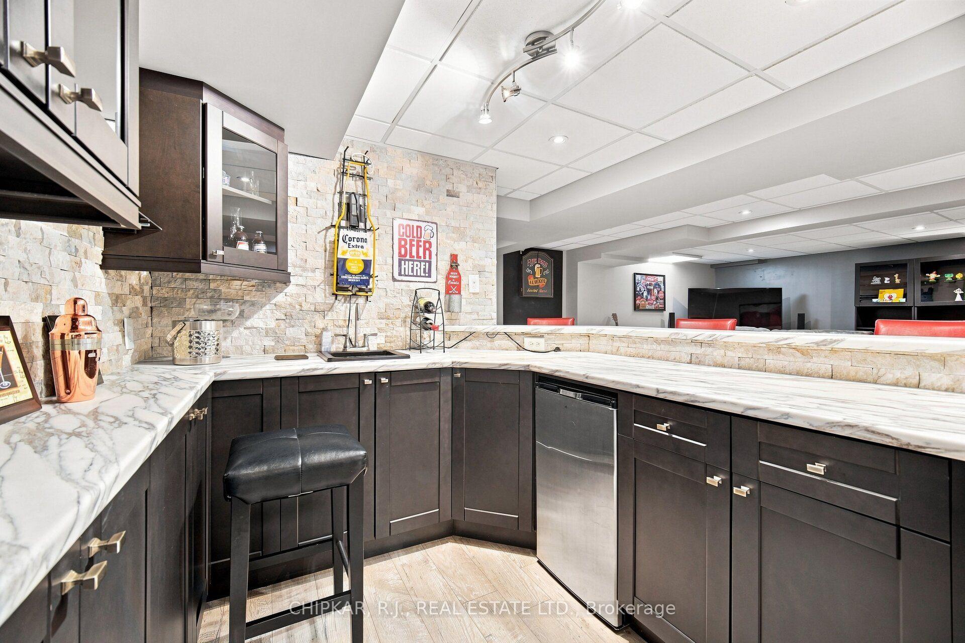 Photo 37 of 41 Chester Crescent, Halton Hills, Georgetown — HOMEH