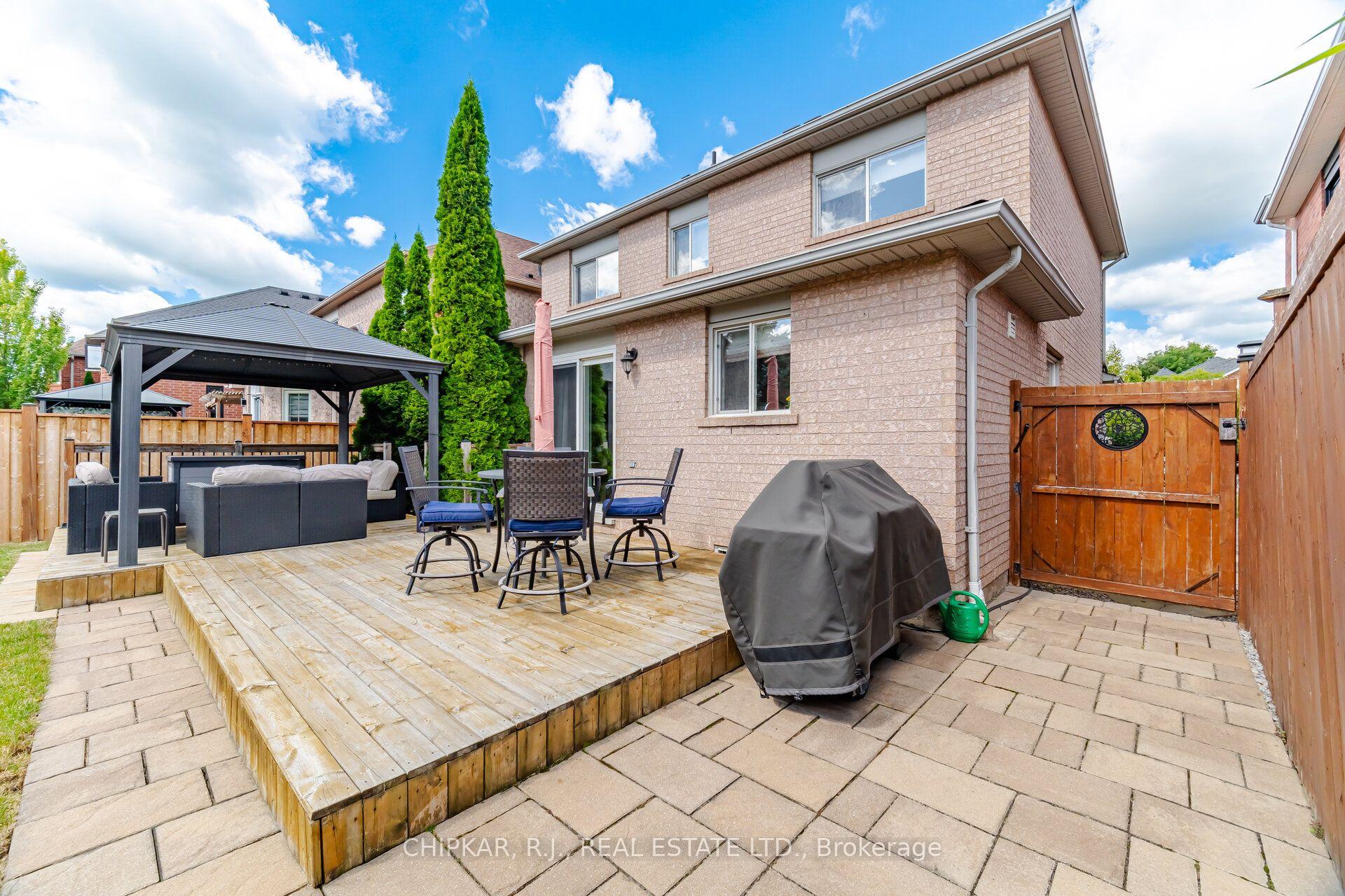 Photo 42 of 41 Chester Crescent, Halton Hills, Georgetown — HOMEH