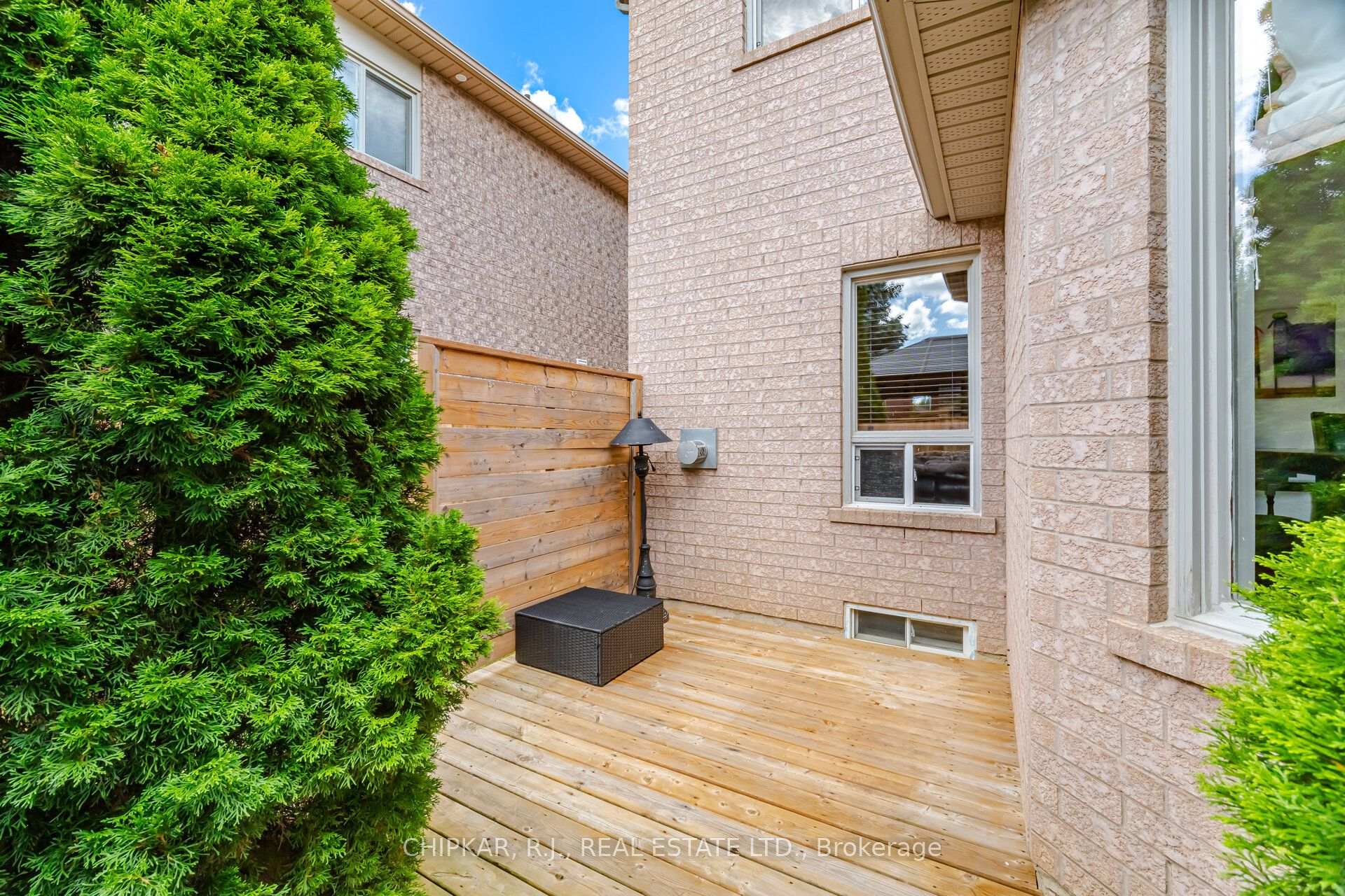 Photo 45 of 41 Chester Crescent, Halton Hills, Georgetown — HOMEH