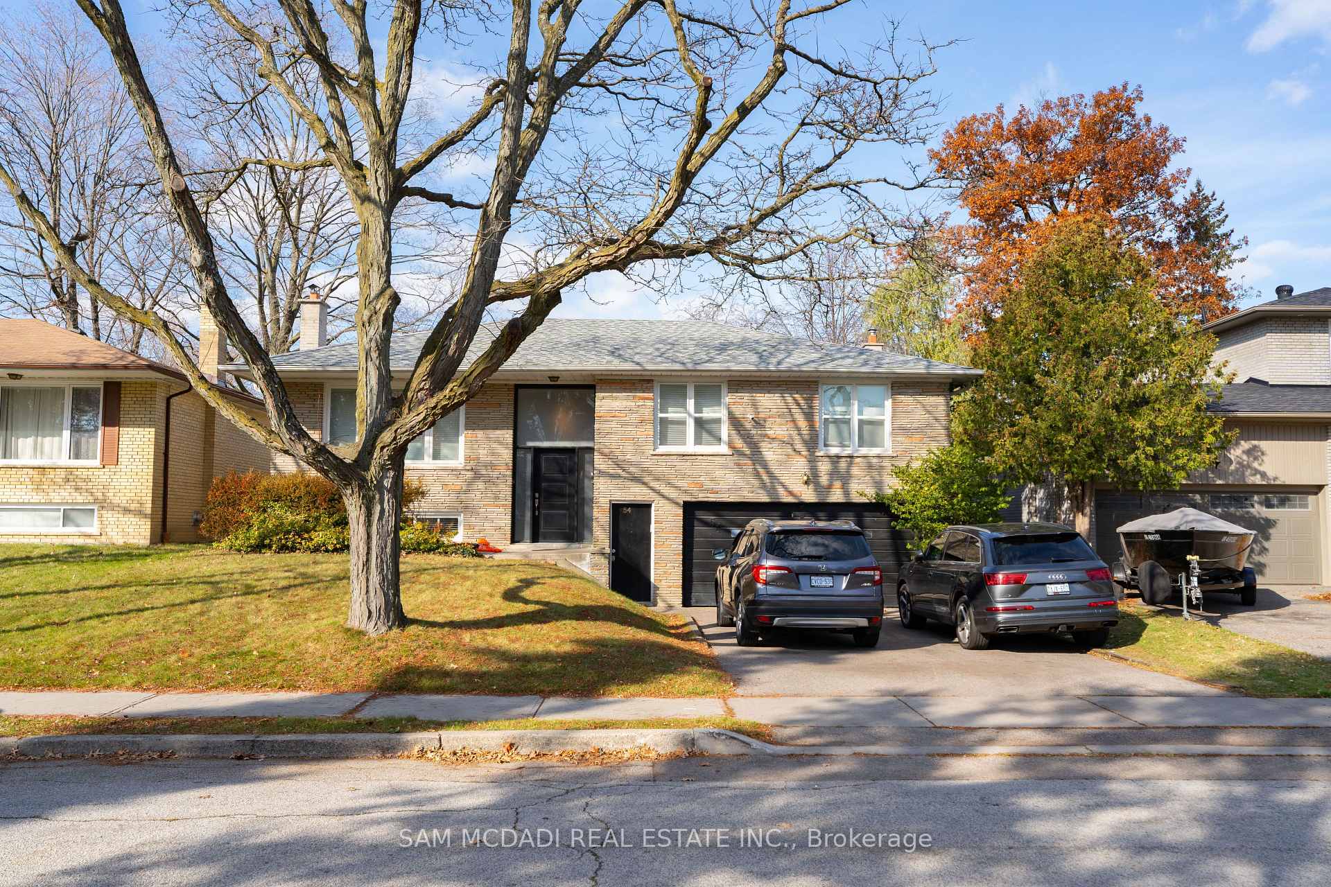 Photo 1 of 54 Bearbury Drive, Etobicoke, Markland Wood — HOMEH