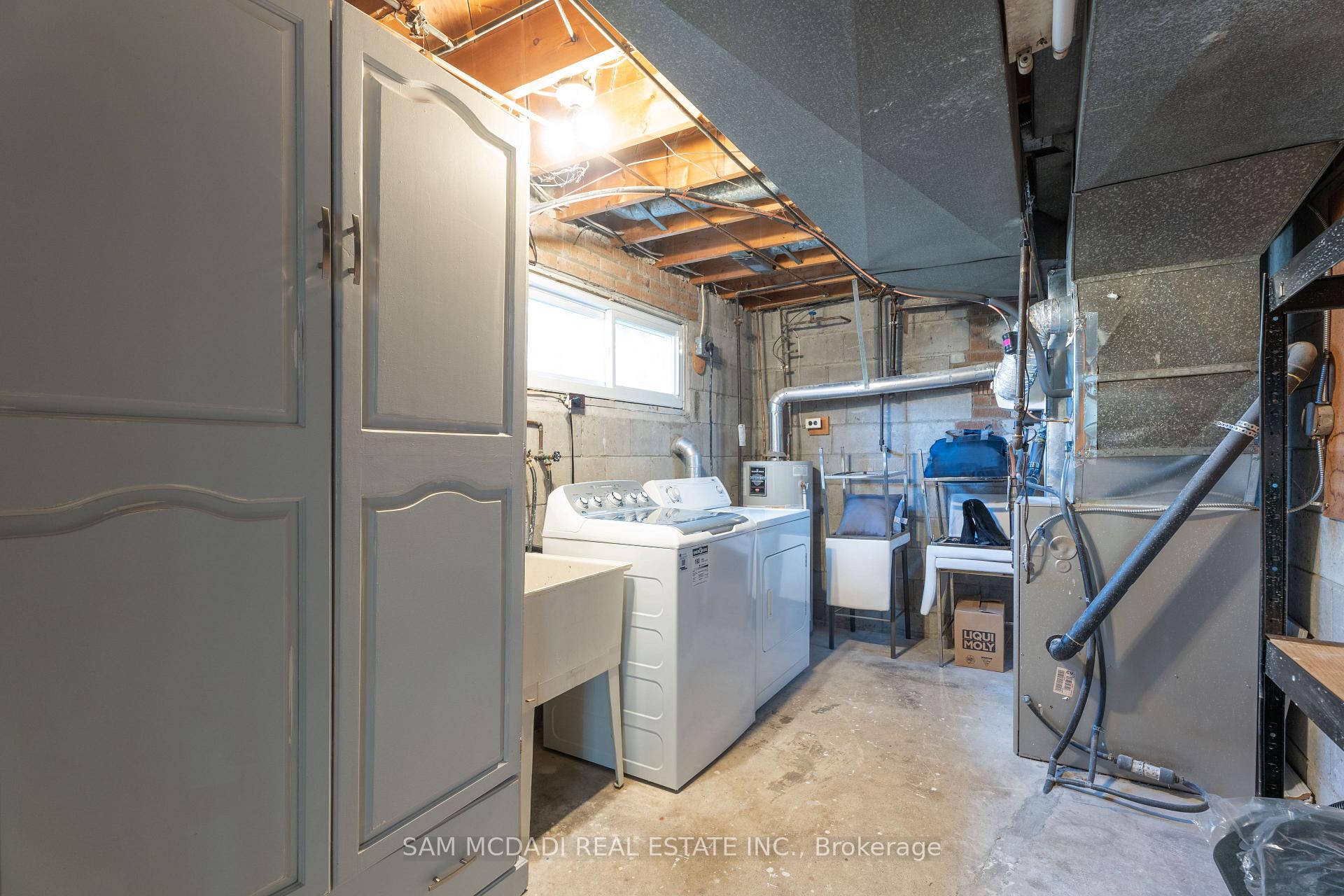 Photo 30 of 54 Bearbury Drive, Etobicoke, Markland Wood — HOMEH
