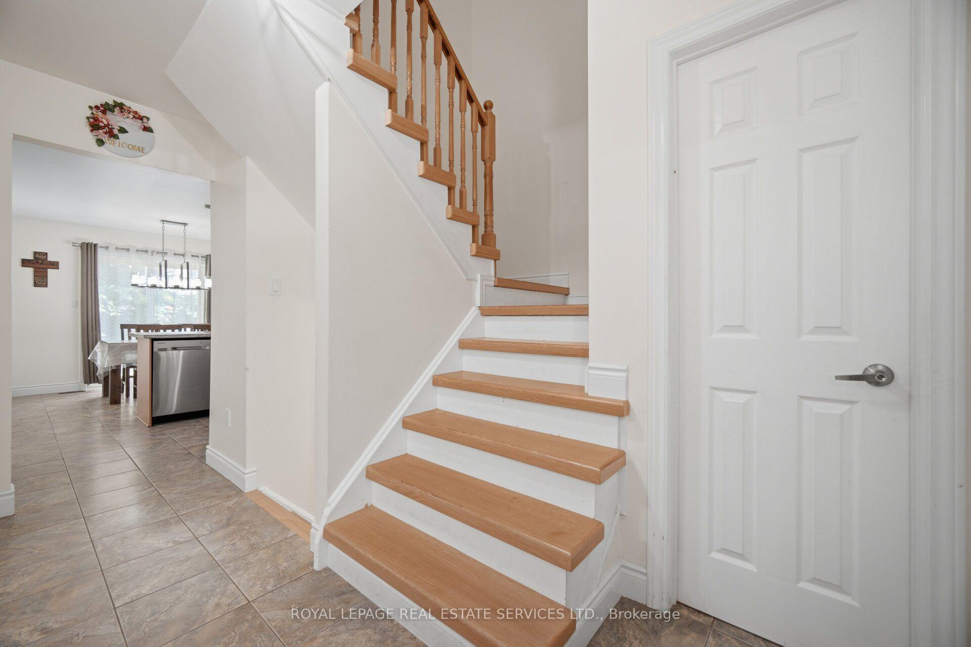 Photo 15 of 28 Wheatland Drive, Cambridge, Christopher-Champlain — HOMEH
