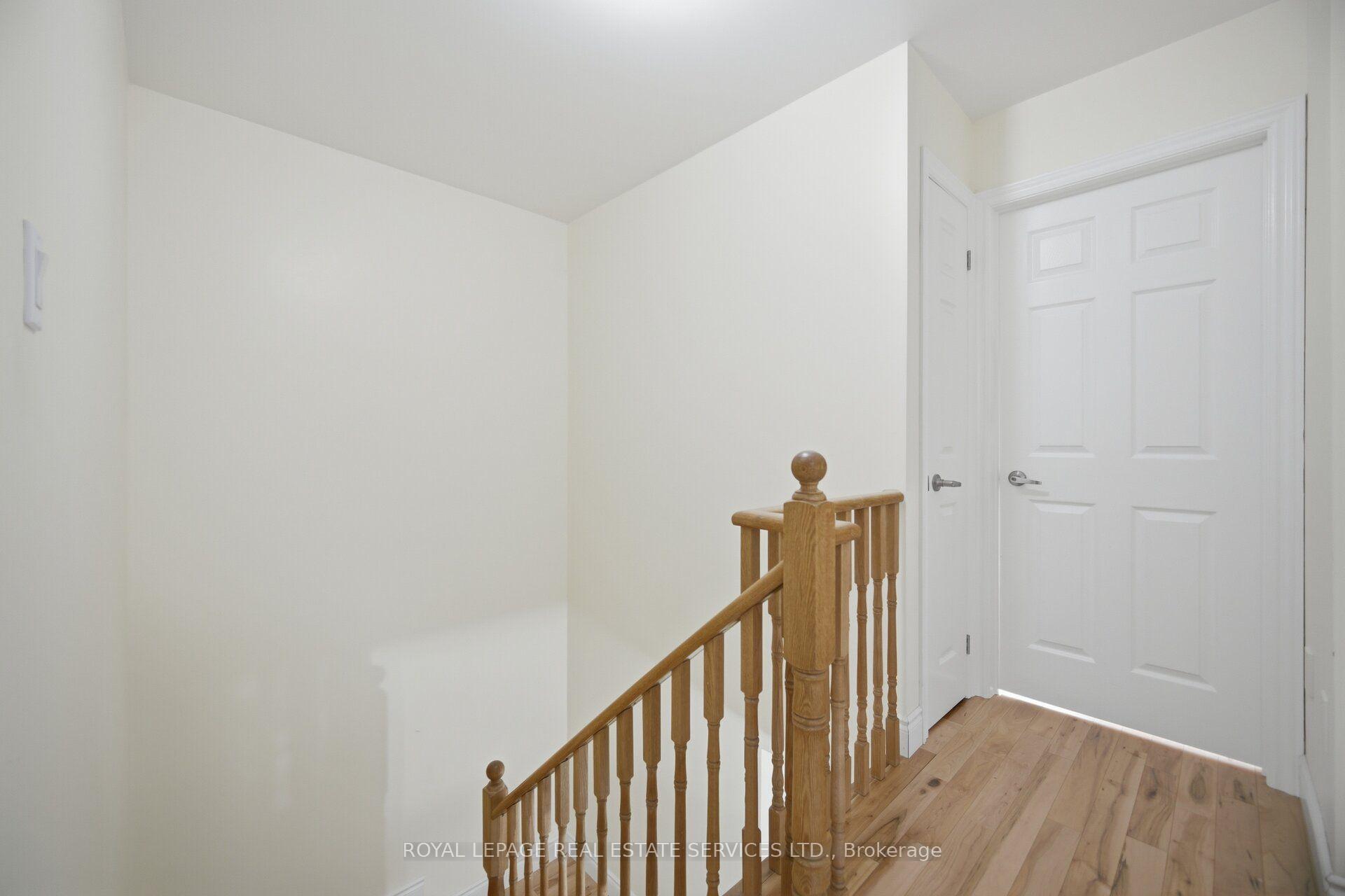 Photo 16 of 28 Wheatland Drive, Cambridge, Christopher-Champlain — HOMEH