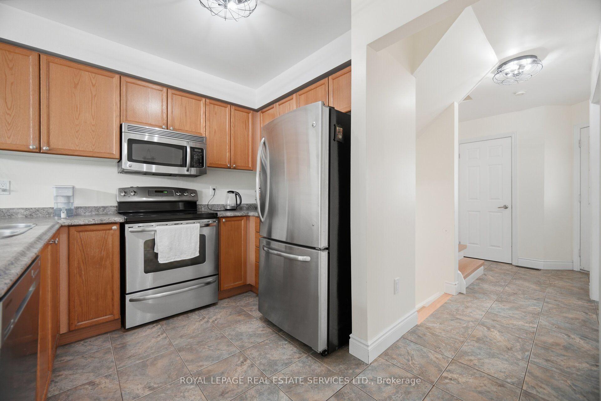 Photo 21 of 28 Wheatland Drive, Cambridge, Christopher-Champlain — HOMEH
