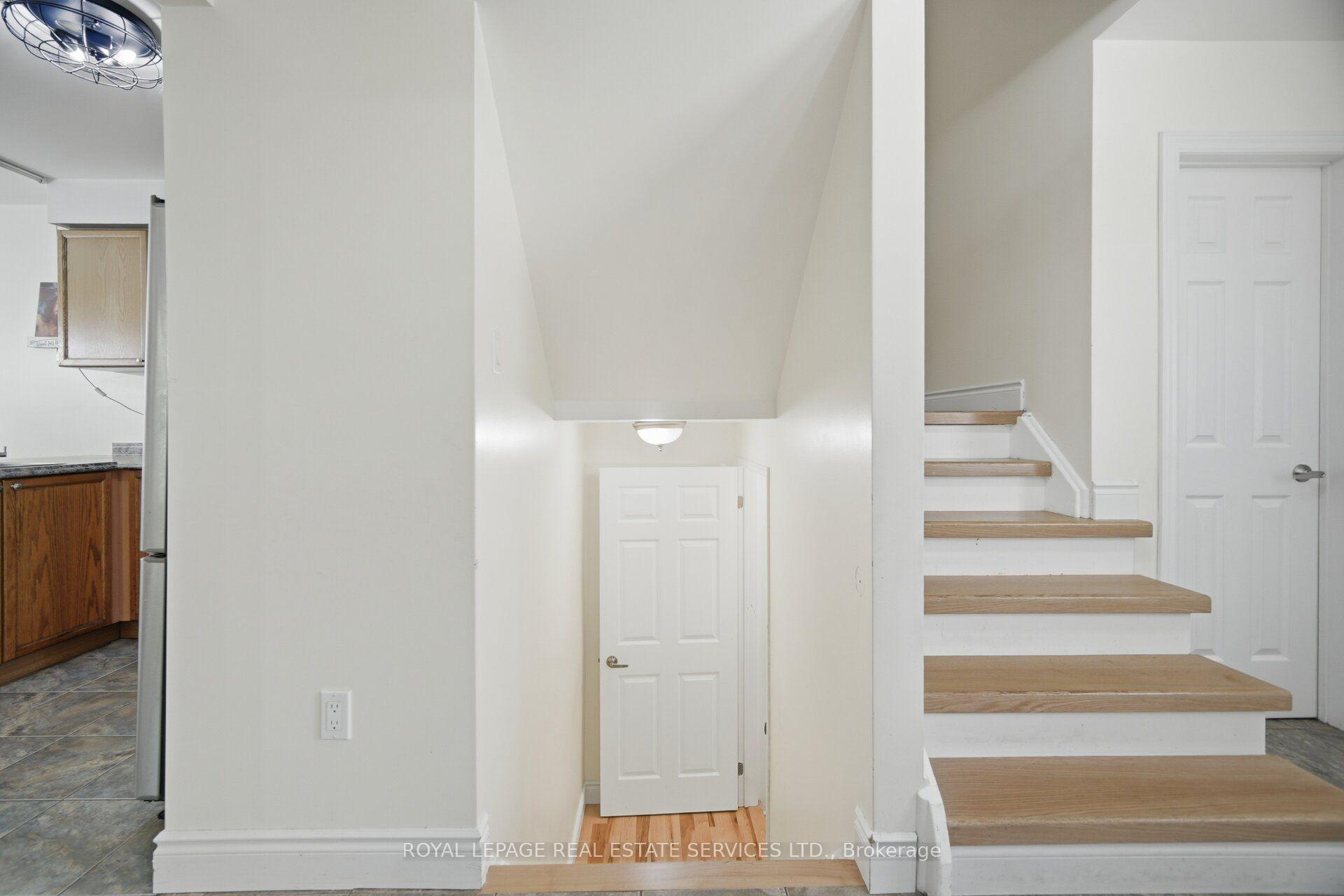 Photo 32 of 28 Wheatland Drive, Cambridge, Christopher-Champlain — HOMEH