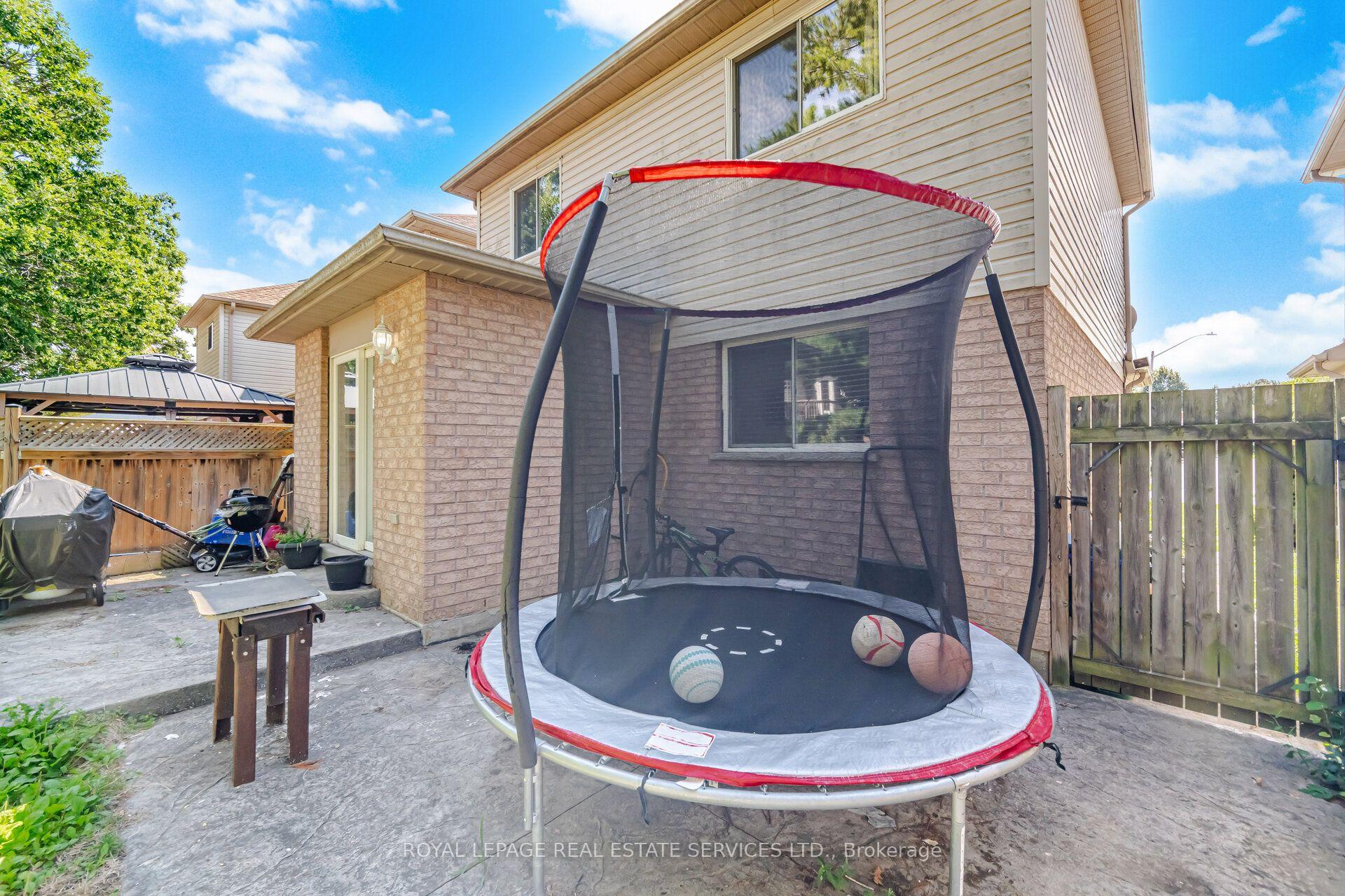 Photo 43 of 28 Wheatland Drive, Cambridge, Christopher-Champlain — HOMEH