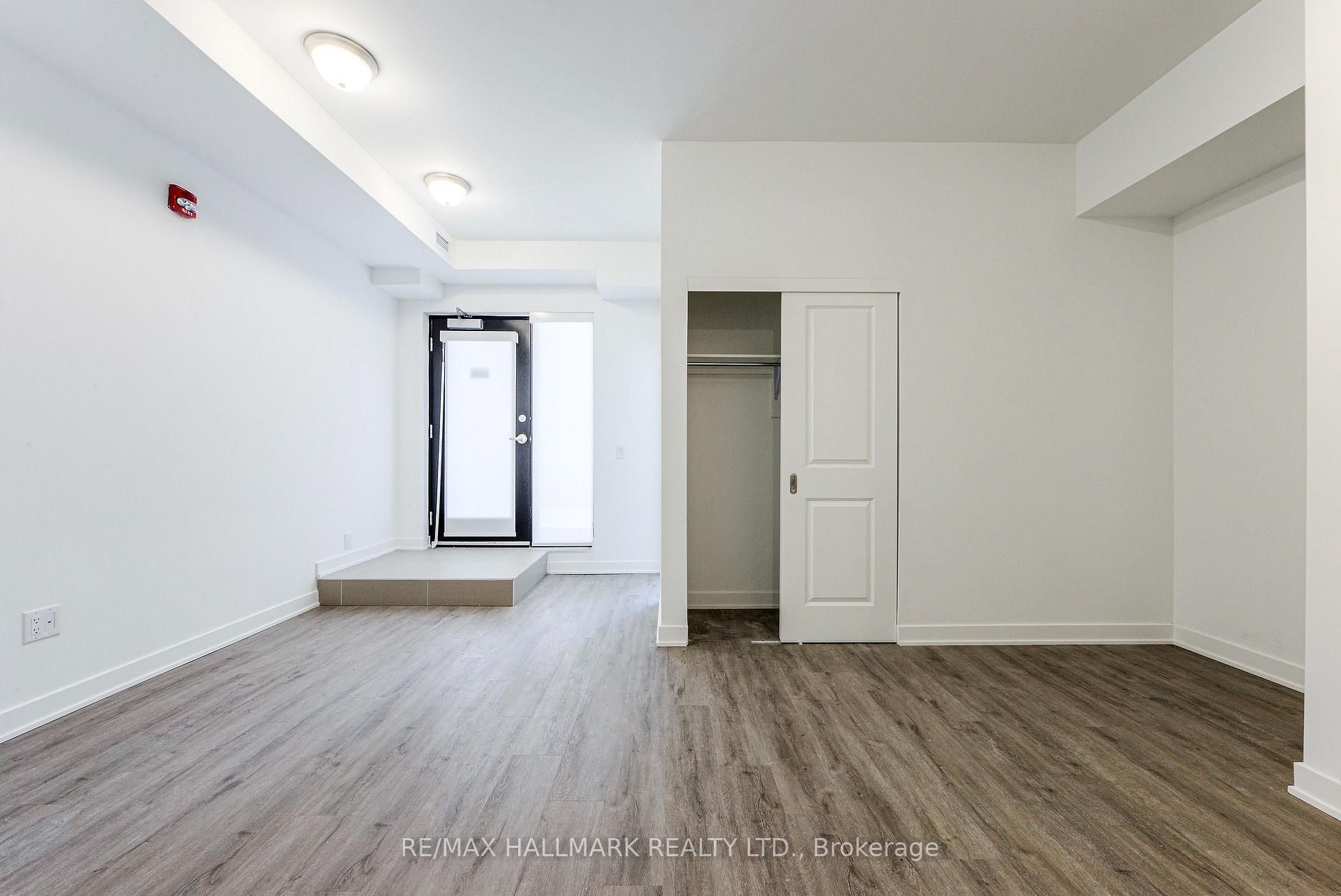 Photo 4 of Unit 125, 37 Danforth Road, Scarborough, Oakridge — HOMEH