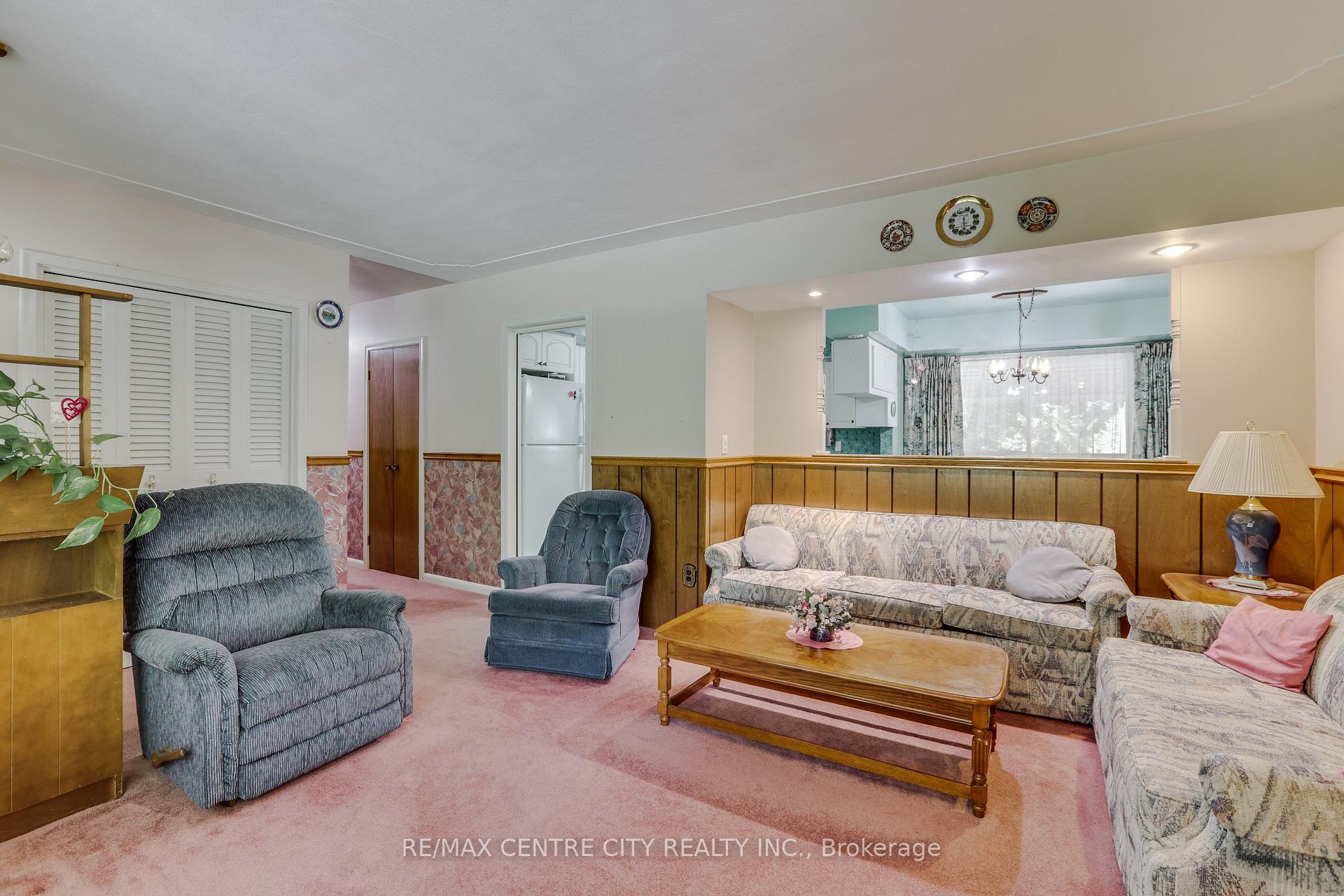 Photo 6 of 223 Halls Mill Road, London, South B — HOMEH