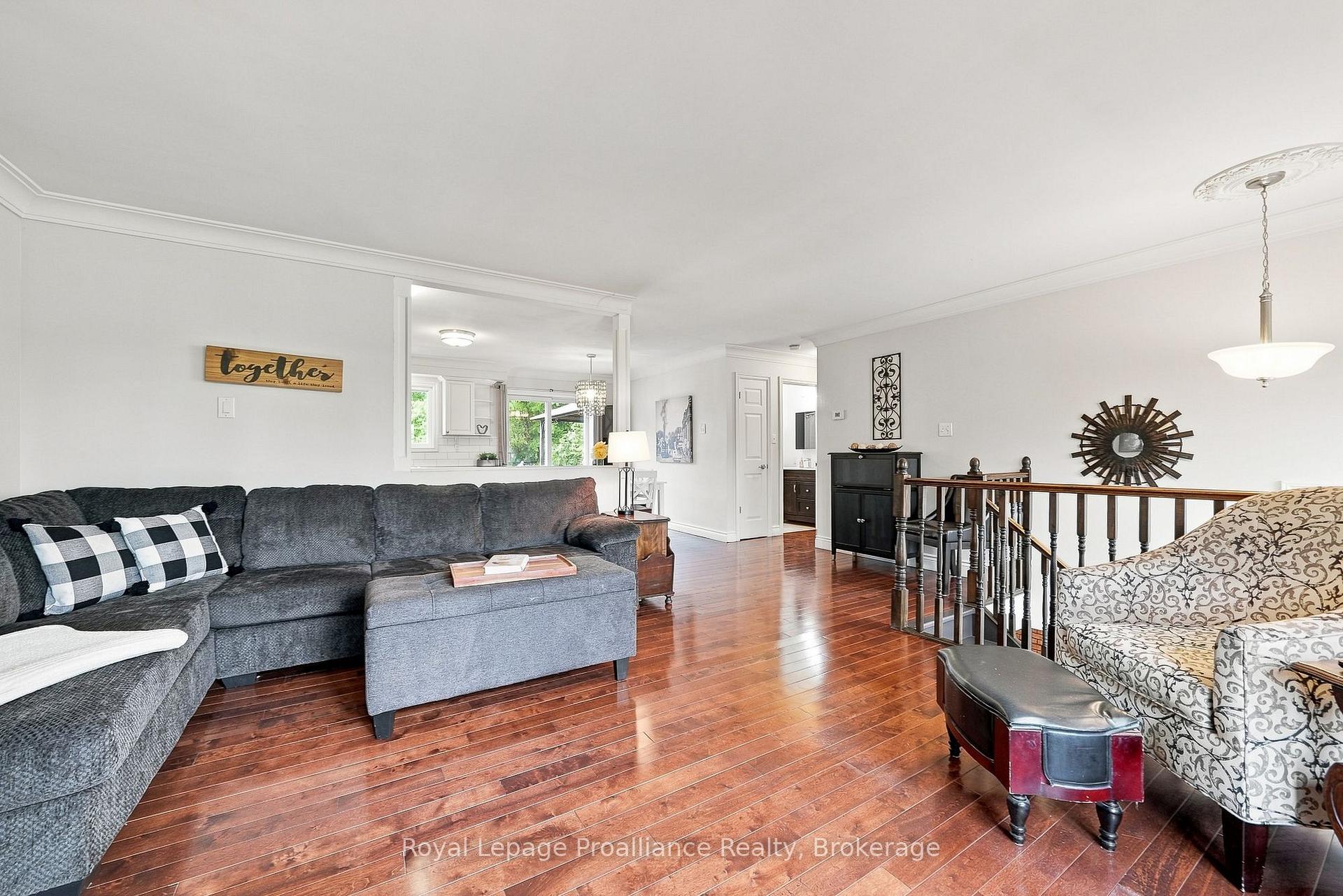 Photo 9 of 131 Ashley Street, Belleville, Thurlow Ward — HOMEH