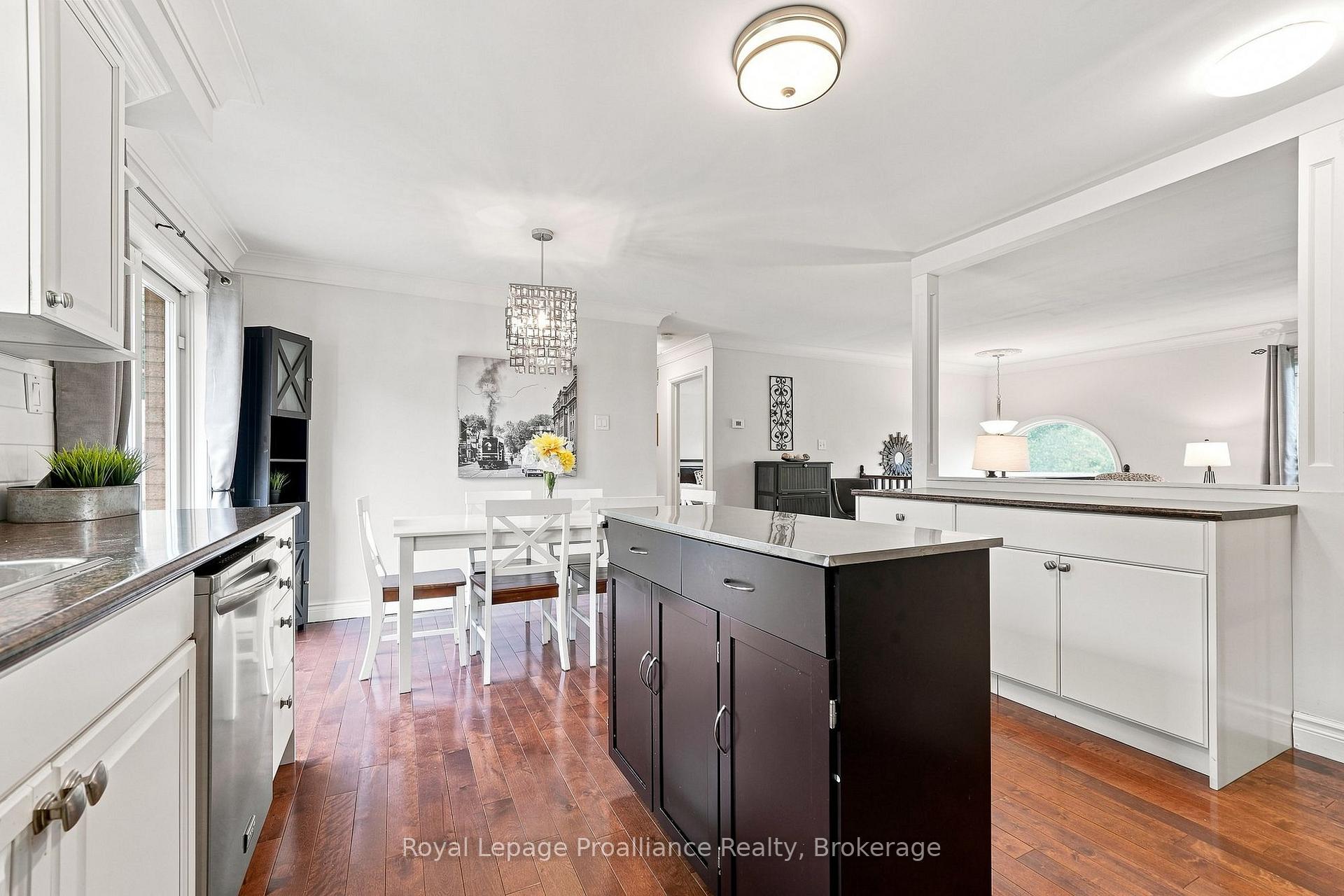 Photo 15 of 131 Ashley Street, Belleville, Thurlow Ward — HOMEH