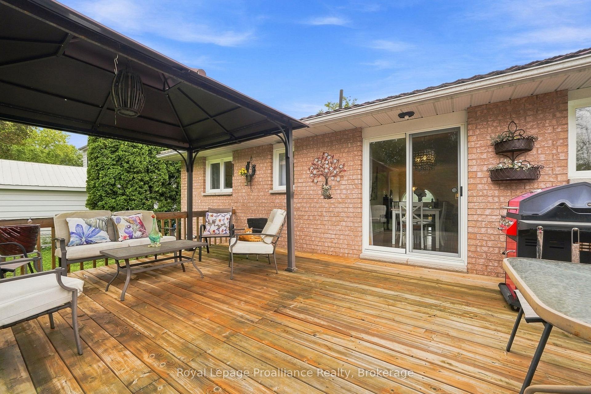 Photo 36 of 131 Ashley Street, Belleville, Thurlow Ward — HOMEH