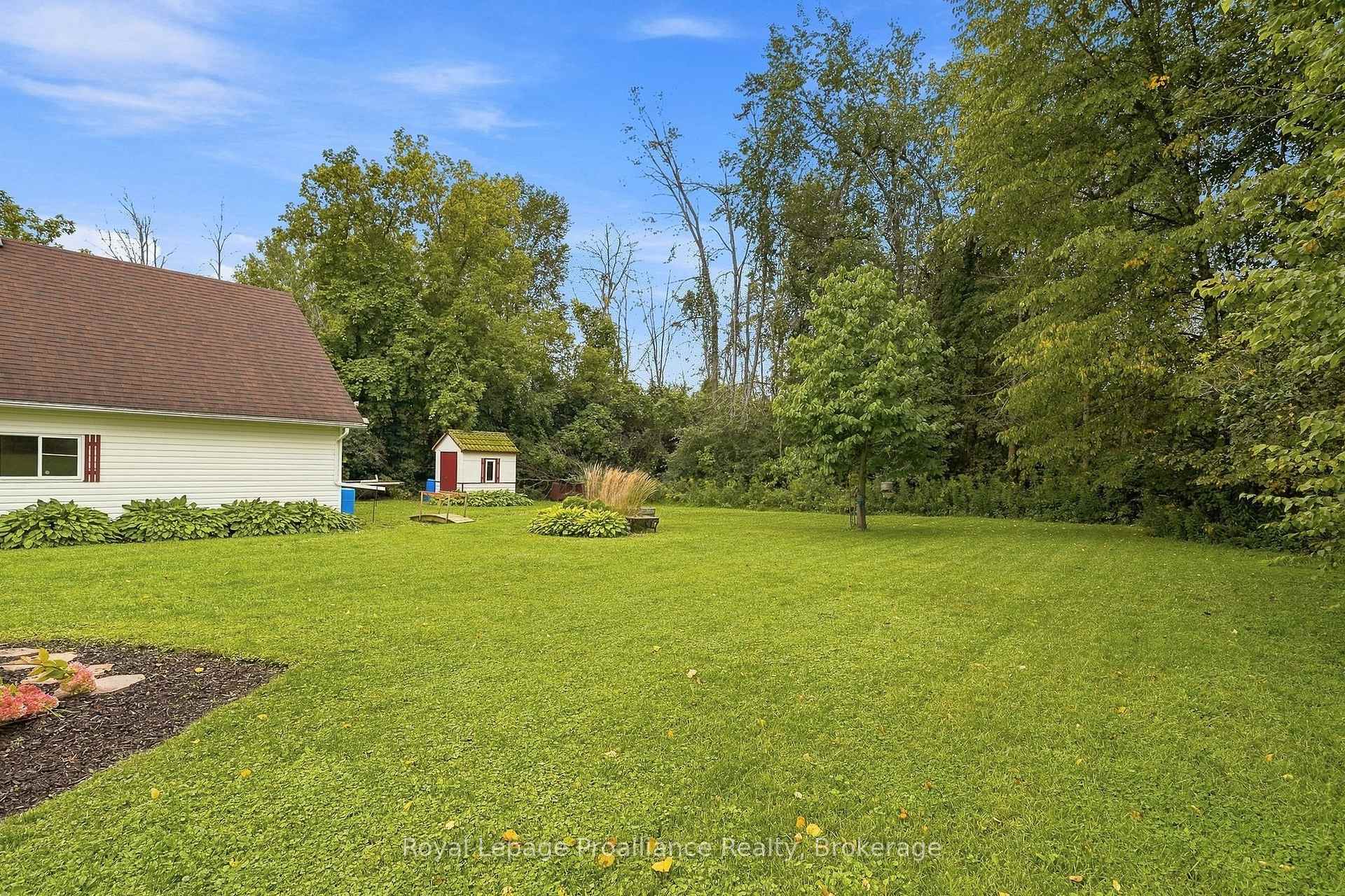 Photo 38 of 131 Ashley Street, Belleville, Thurlow Ward — HOMEH