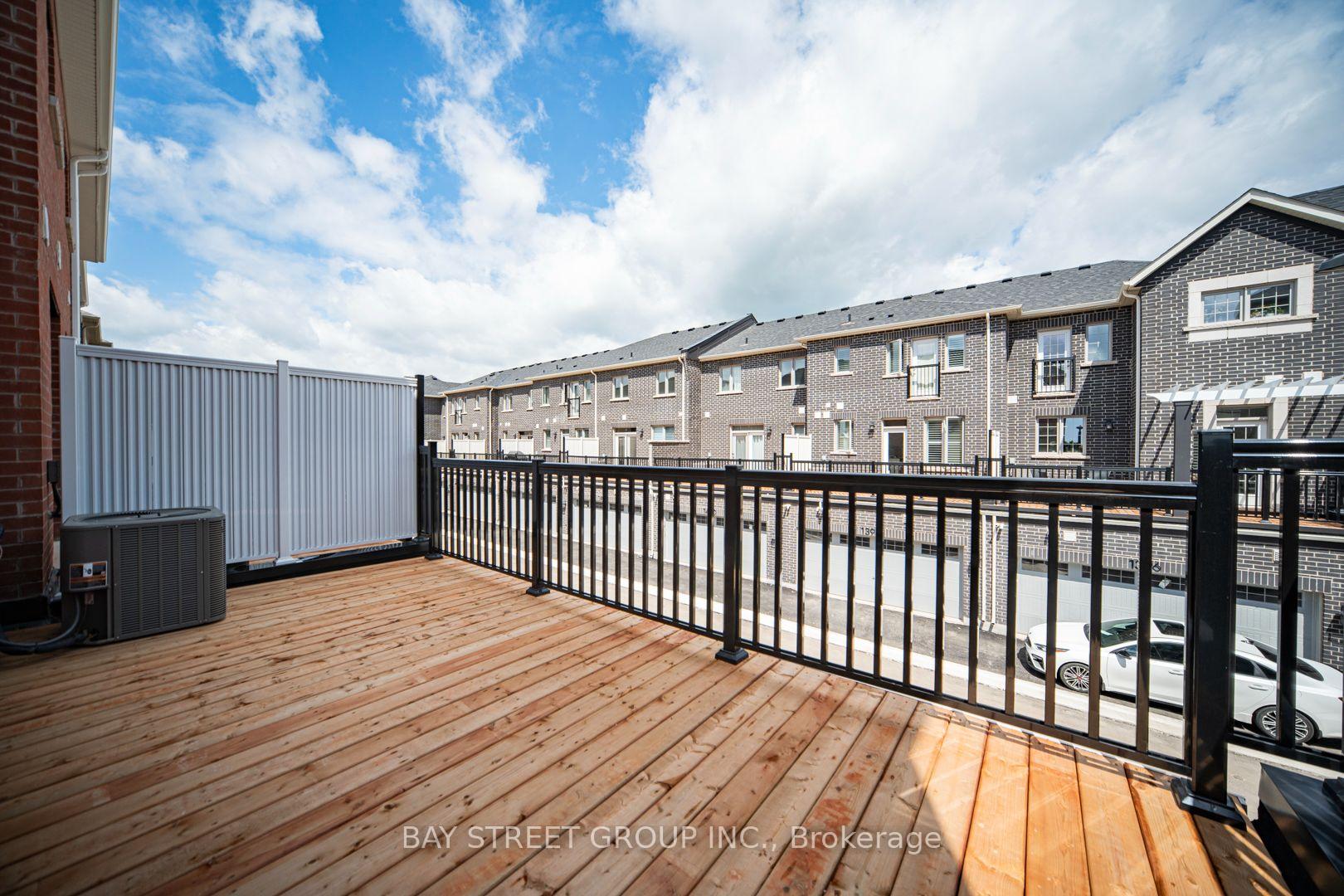 Photo 3 of 1403 William Halton Parkway, Oakville, Northwest — HOMEH