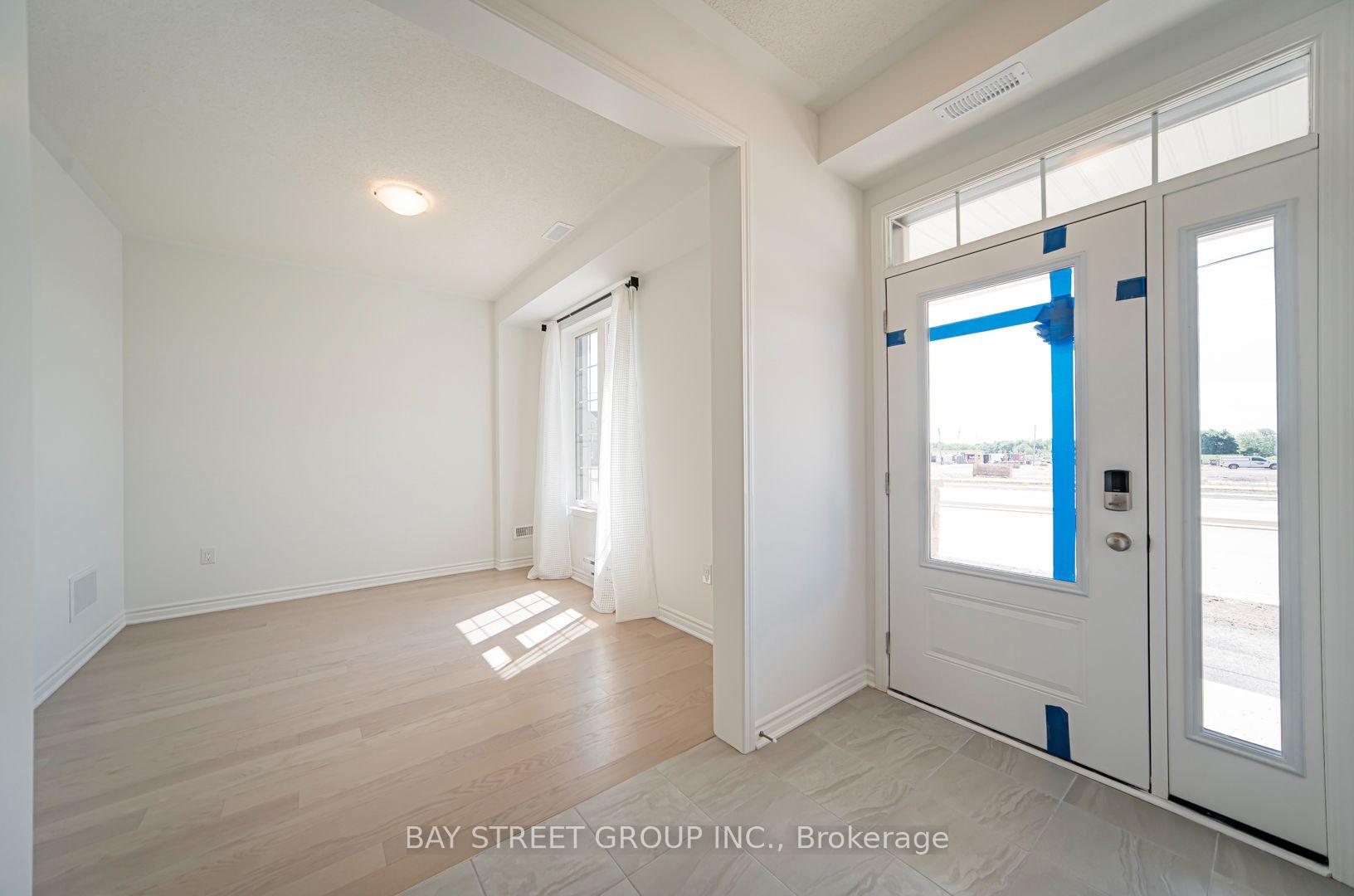 Photo 6 of 1403 William Halton Parkway, Oakville, Northwest — HOMEH