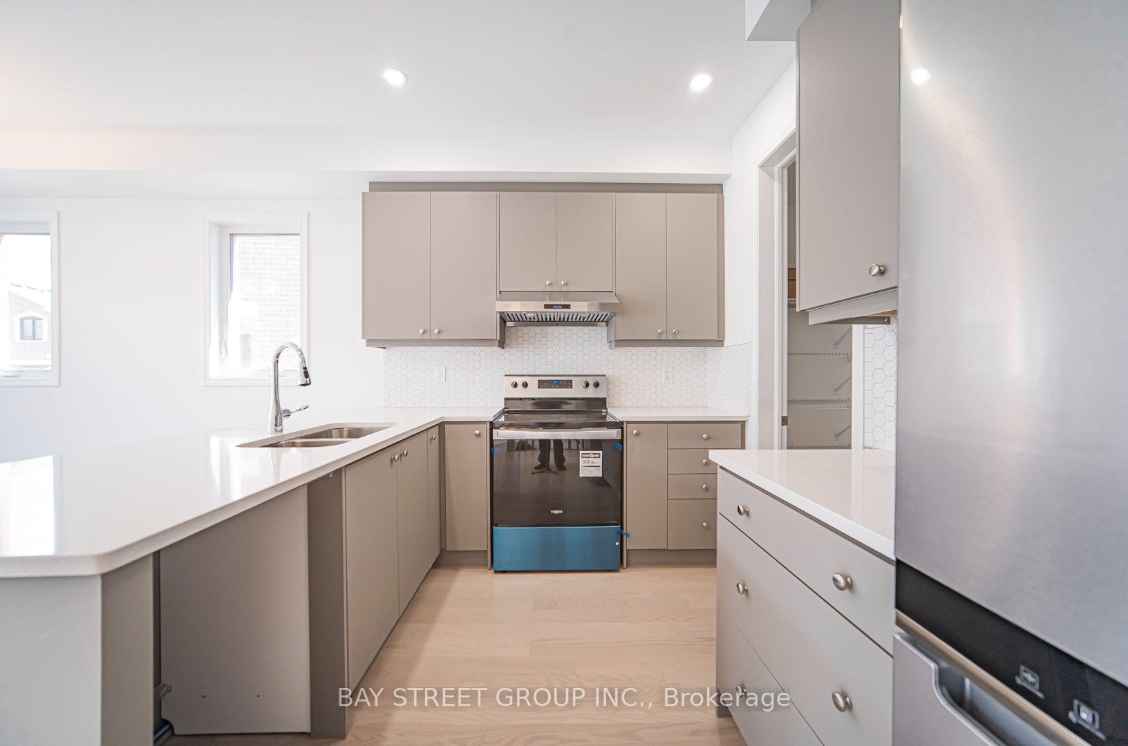 Photo 13 of 1403 William Halton Parkway, Oakville, Northwest — HOMEH