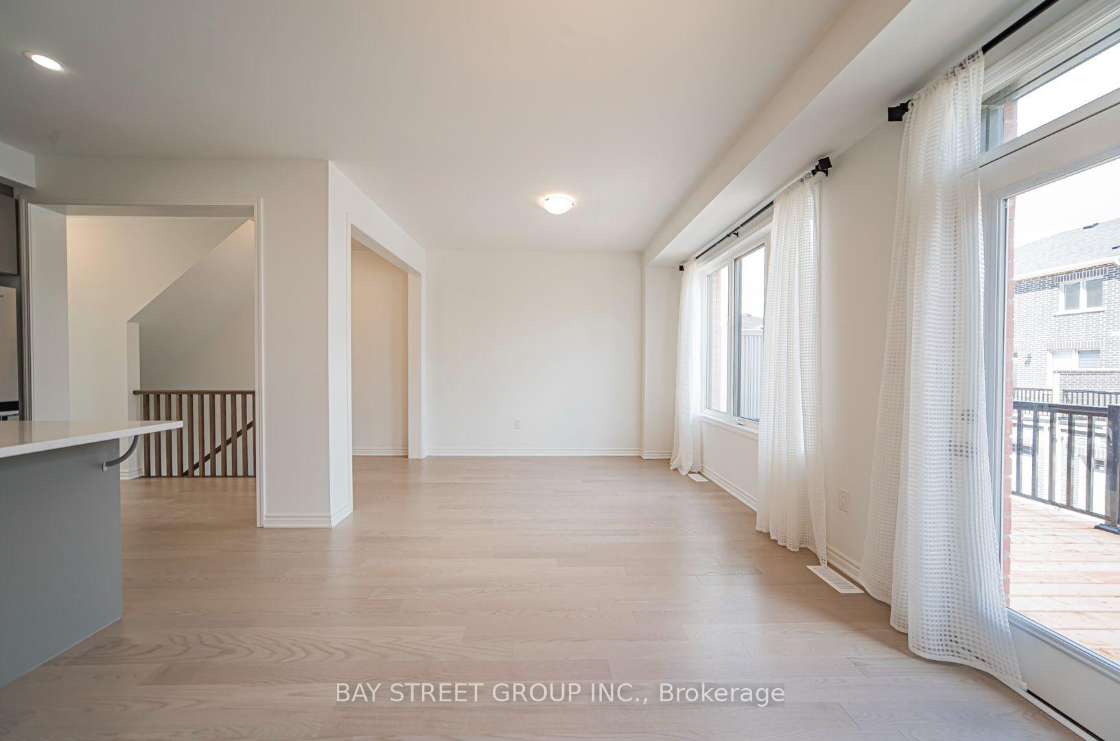 Photo 16 of 1403 William Halton Parkway, Oakville, Northwest — HOMEH