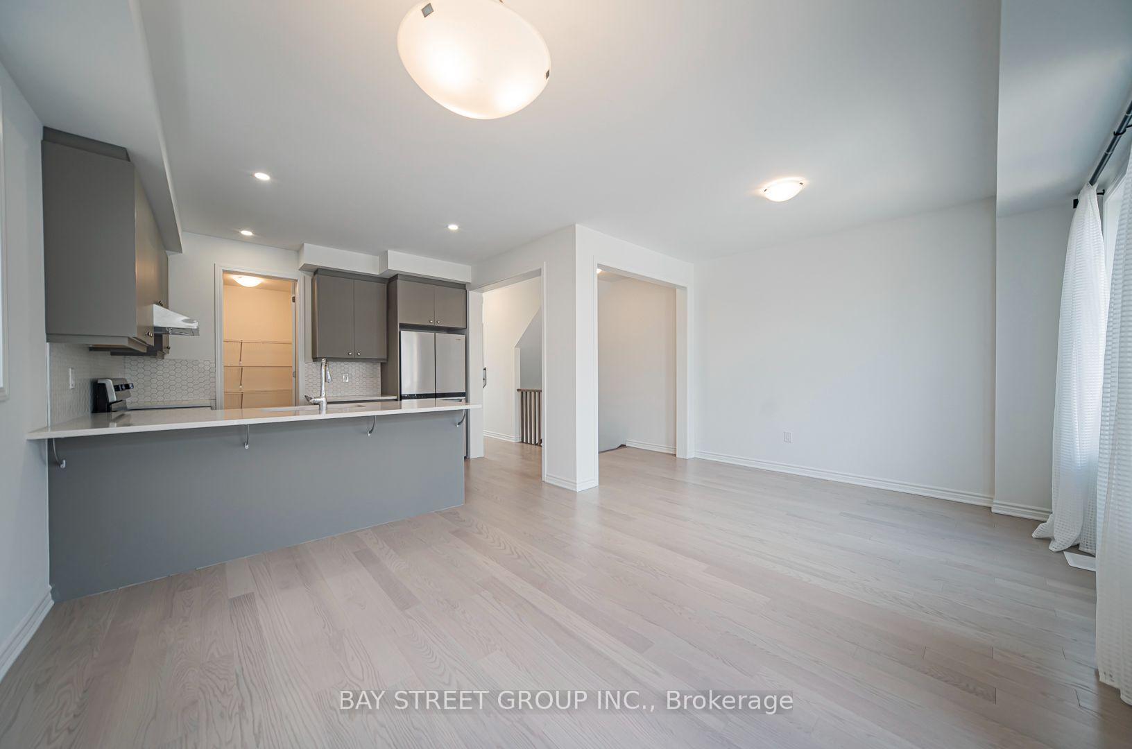 Photo 20 of 1403 William Halton Parkway, Oakville, Northwest — HOMEH