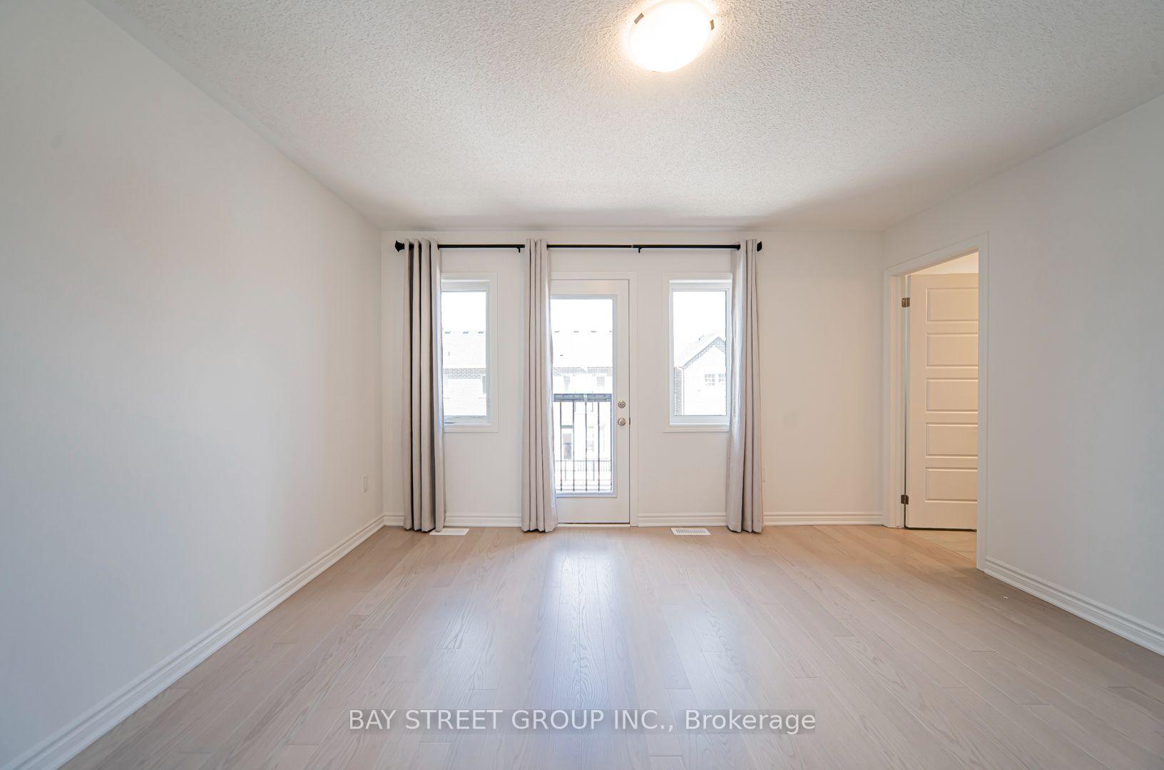 Photo 21 of 1403 William Halton Parkway, Oakville, Northwest — HOMEH