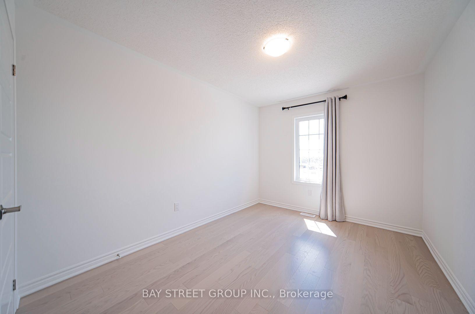 Photo 25 of 1403 William Halton Parkway, Oakville, Northwest — HOMEH