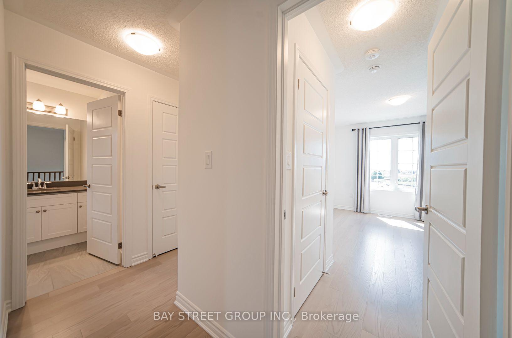 Photo 30 of 1403 William Halton Parkway, Oakville, Northwest — HOMEH