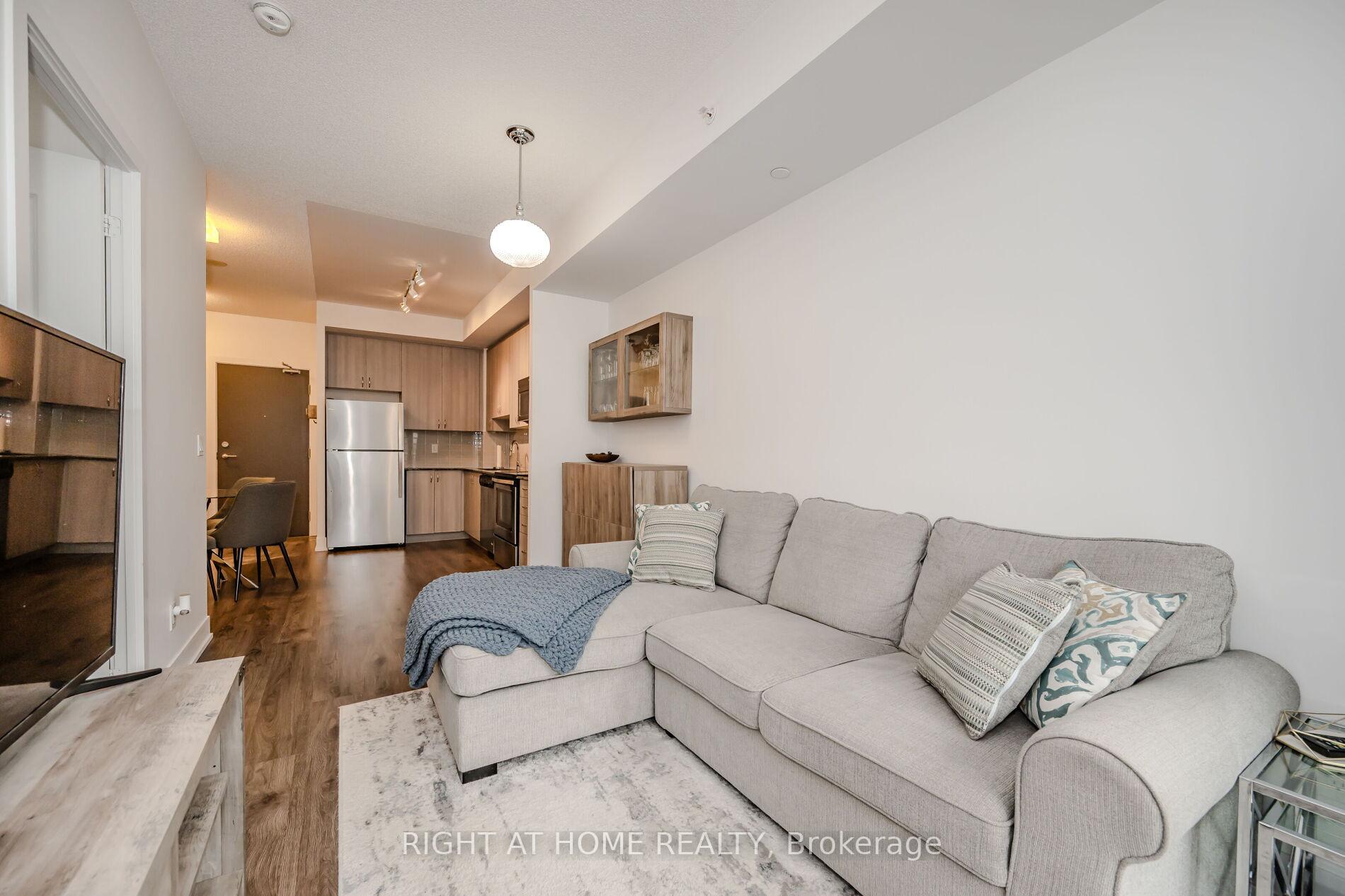Photo 4 of Unit 603, 68 Merton Street, Toronto, Mount Pleasant West — HOMEH