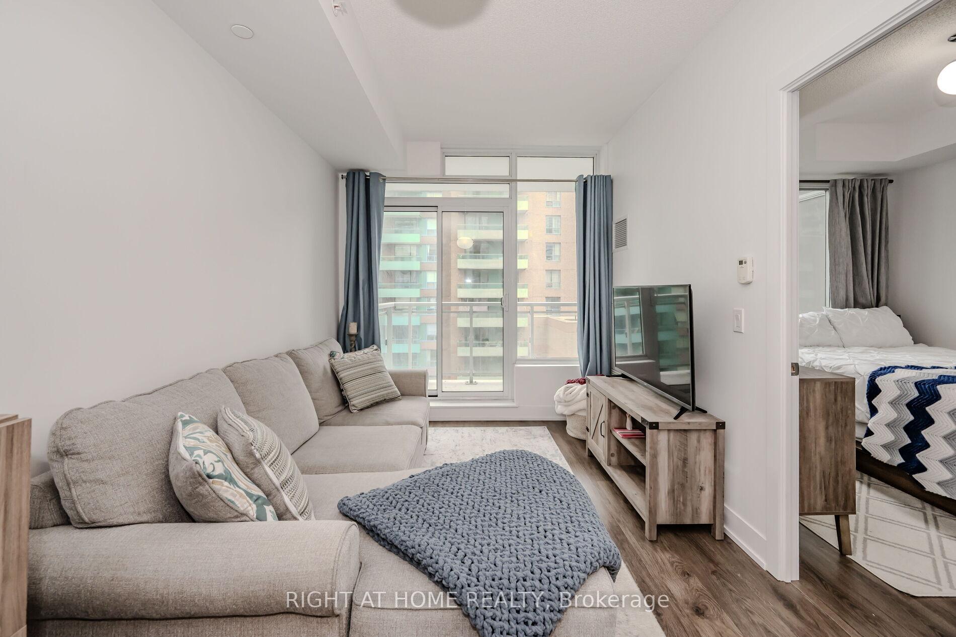 Photo 6 of Unit 603, 68 Merton Street, Toronto, Mount Pleasant West — HOMEH