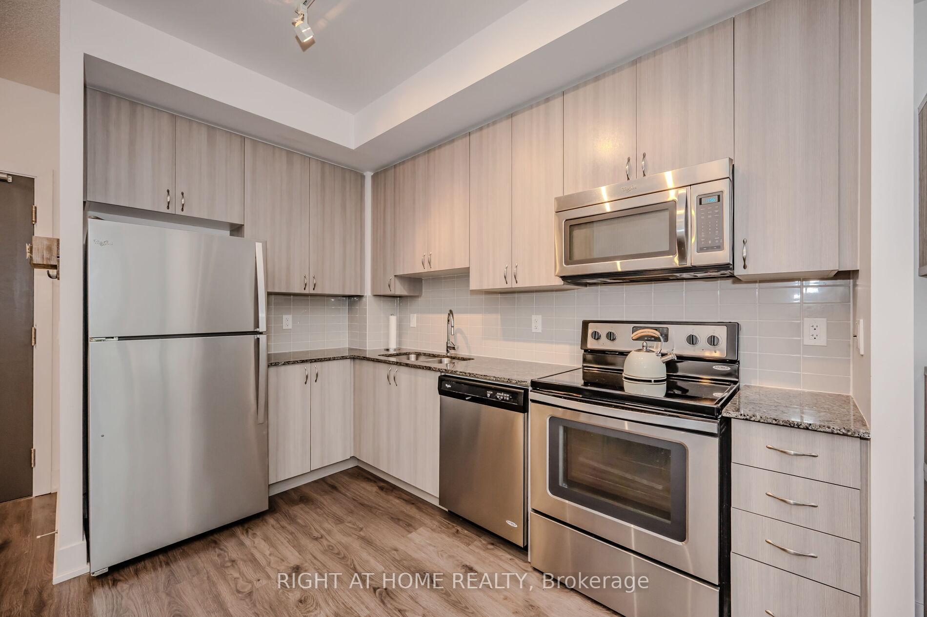 Photo 8 of Unit 603, 68 Merton Street, Toronto, Mount Pleasant West — HOMEH