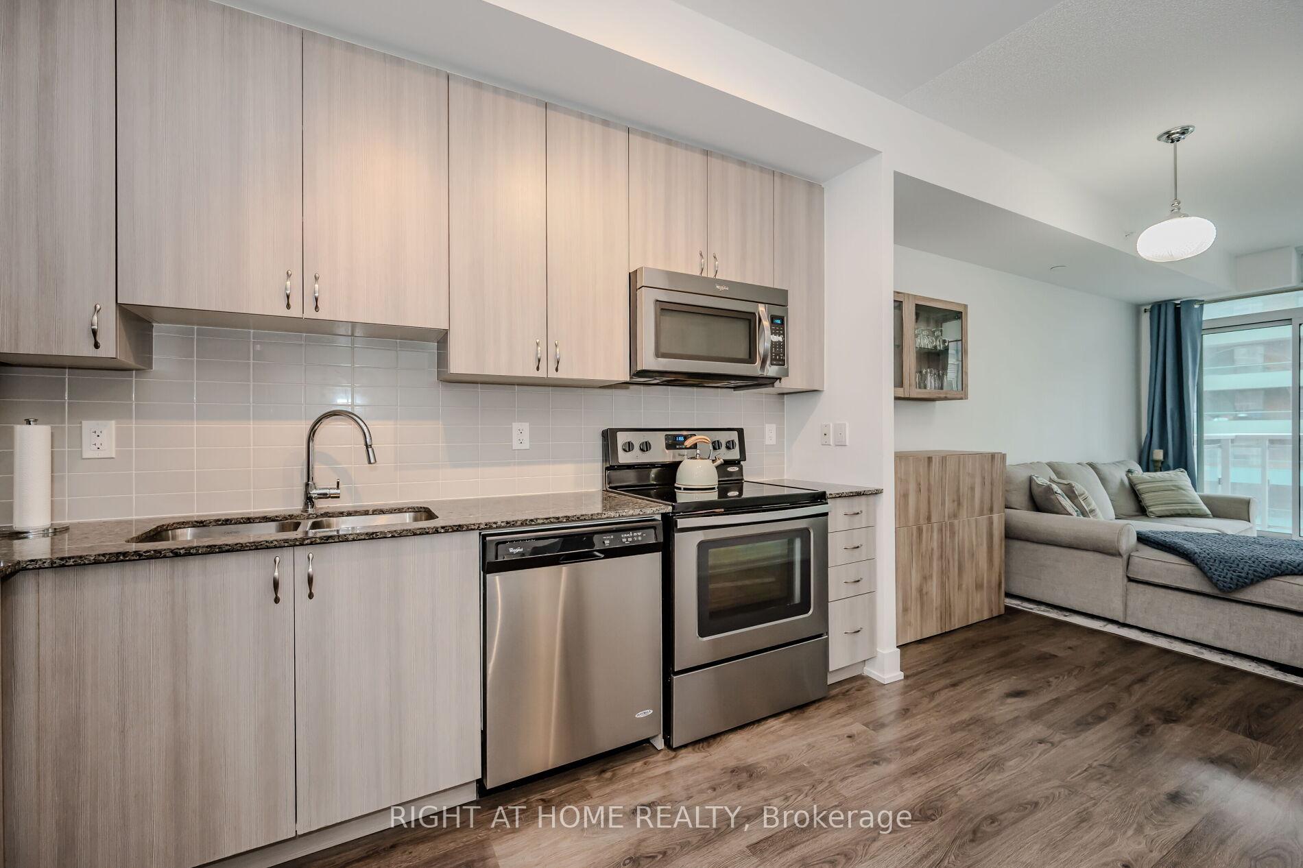 Photo 9 of Unit 603, 68 Merton Street, Toronto, Mount Pleasant West — HOMEH