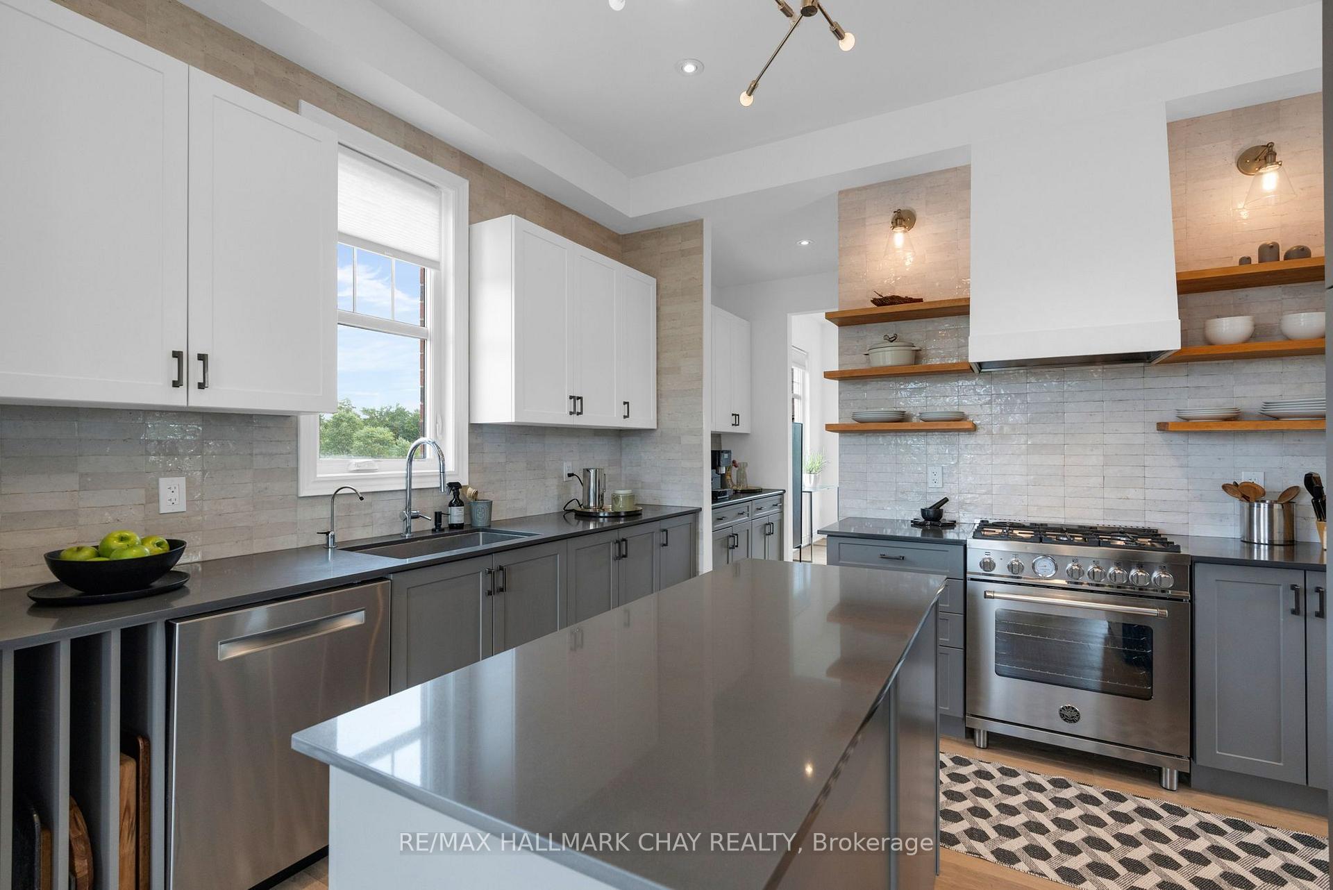 Photo 11 of 46 Francis Street E, Clearview, Creemore — HOMEH