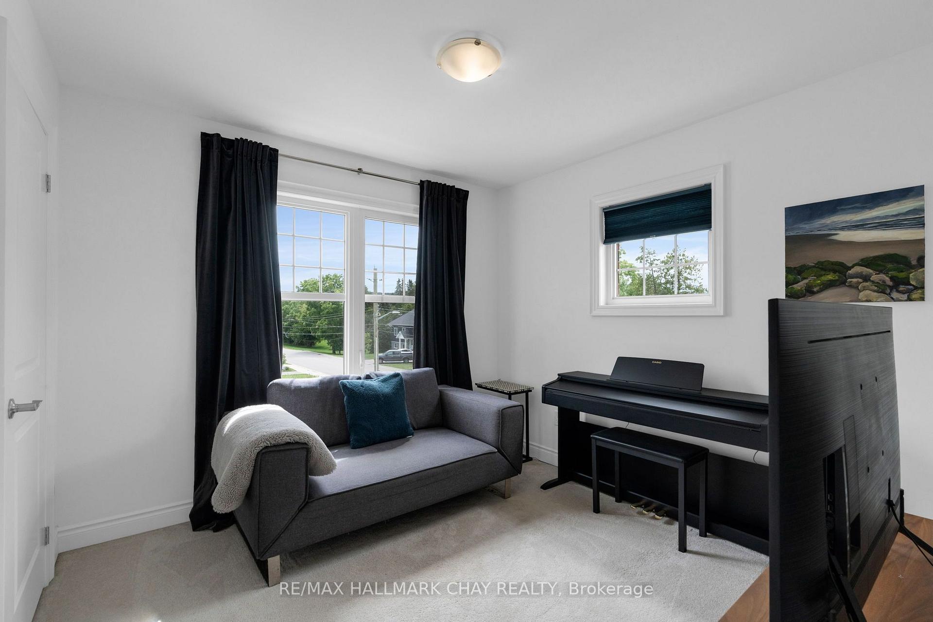 Photo 25 of 46 Francis Street E, Clearview, Creemore — HOMEH