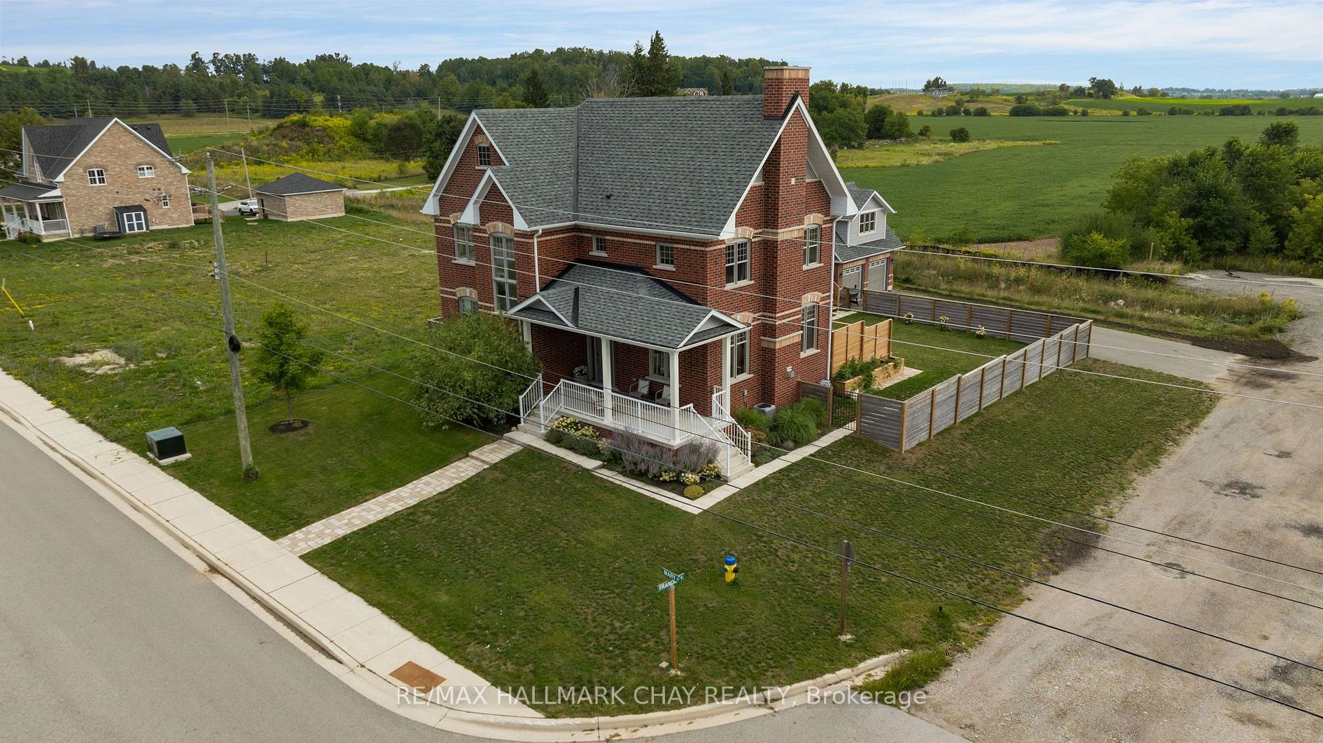 Photo 40 of 46 Francis Street E, Clearview, Creemore — HOMEH