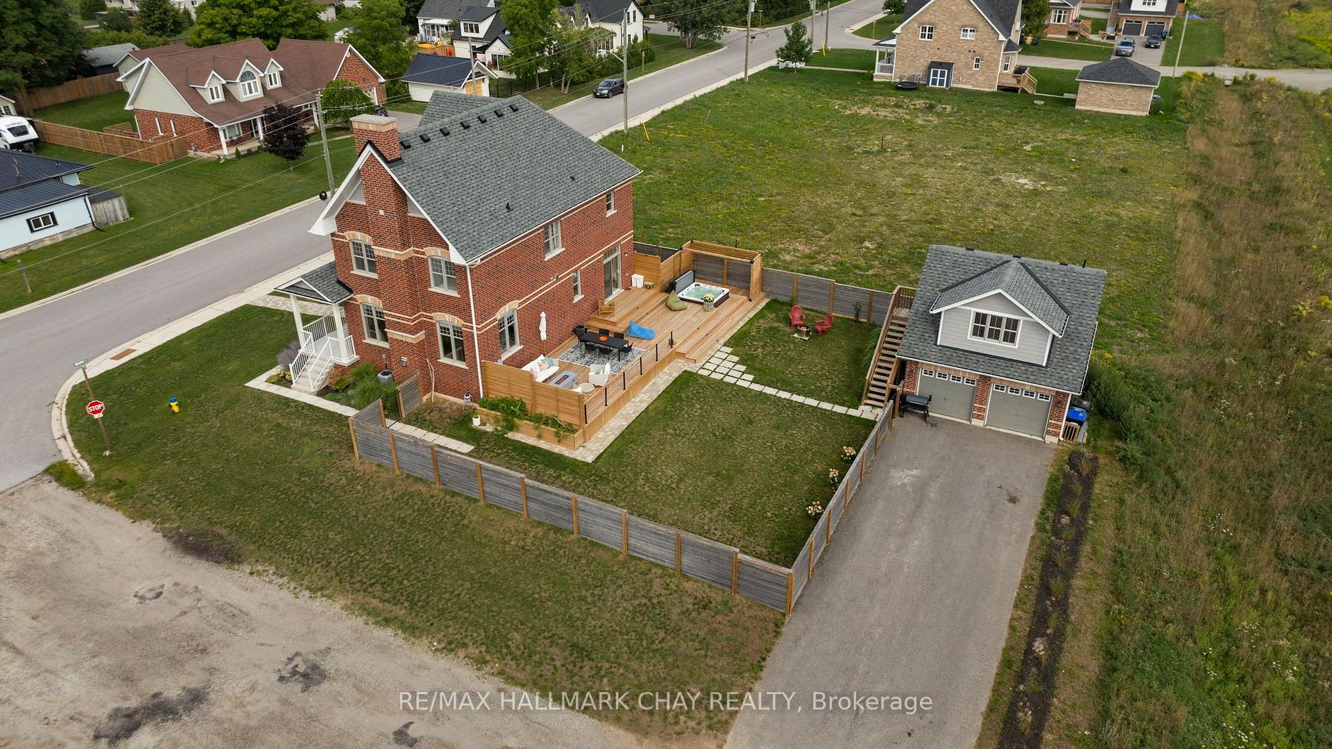 Photo 41 of 46 Francis Street E, Clearview, Creemore — HOMEH