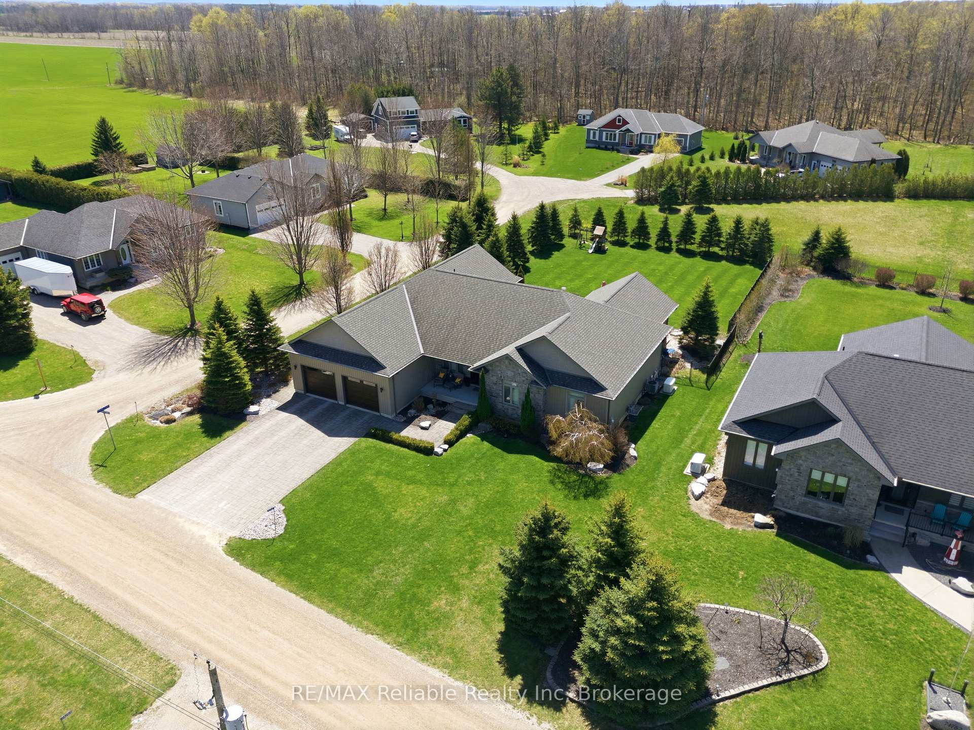 Photo 2 of 74764 Elm Crescent, Bluewater, Stanley — HOMEH