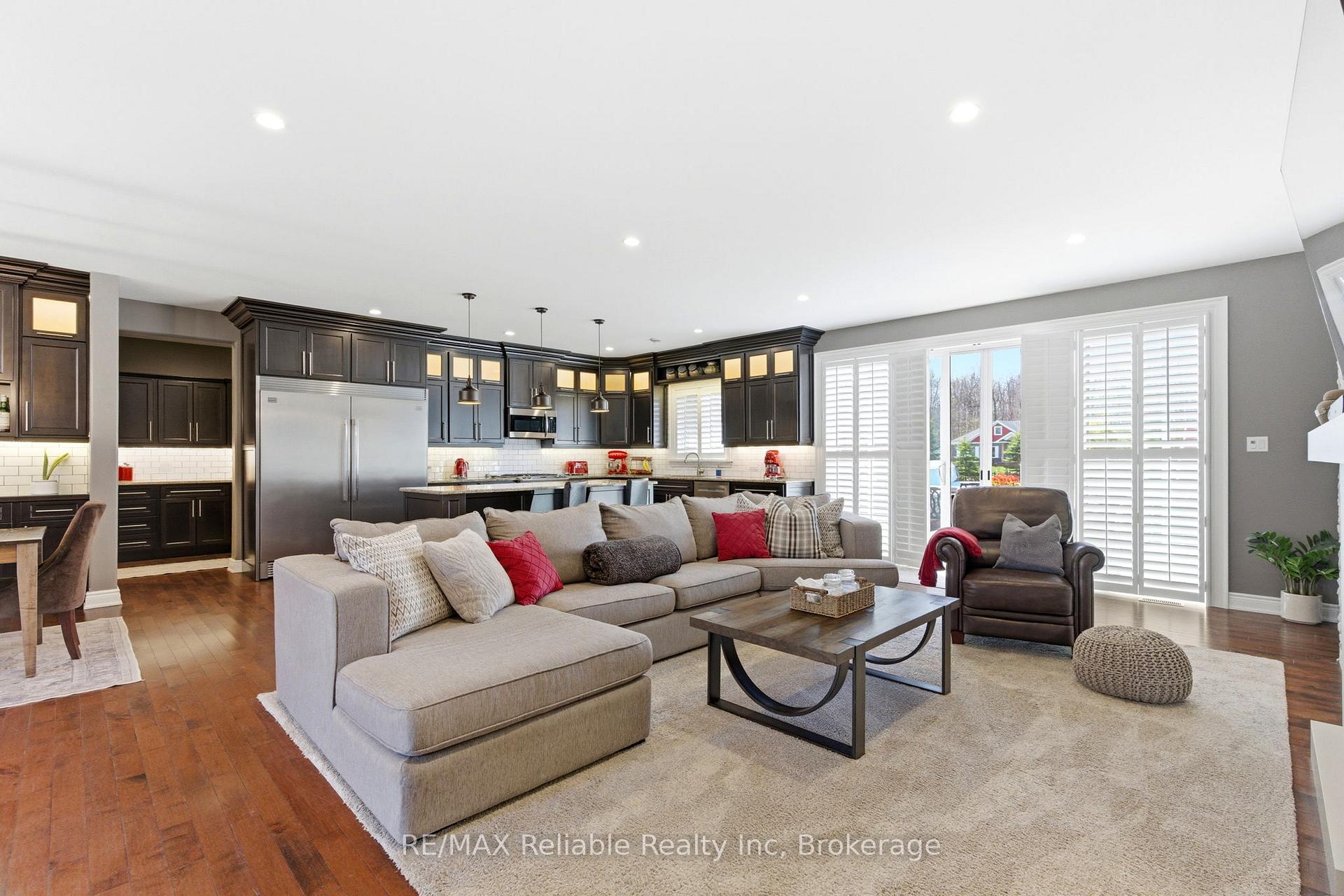 Photo 10 of 74764 Elm Crescent, Bluewater, Stanley — HOMEH